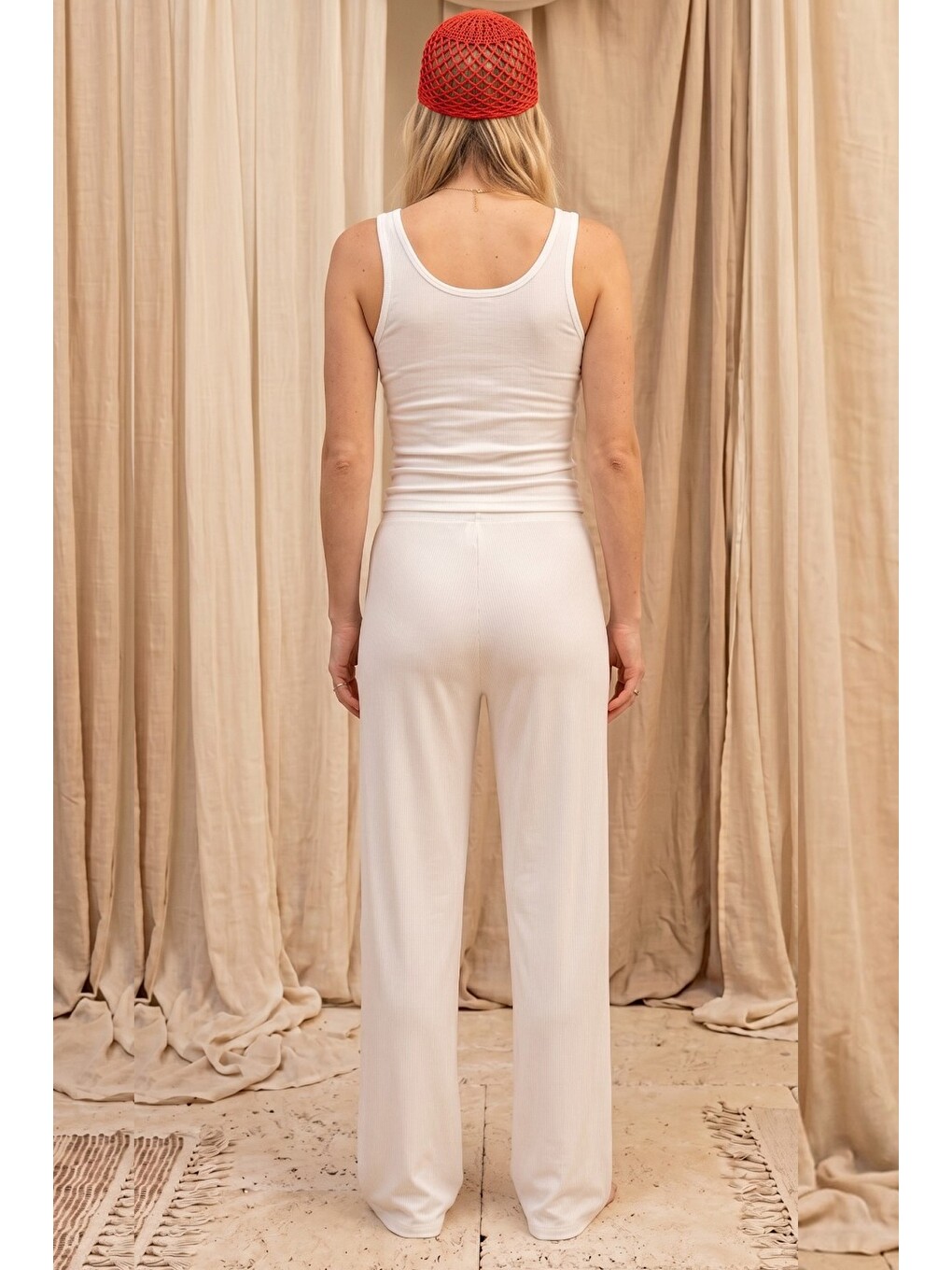Beyaz Geniş Askılı Viskon Örme Pijama Takım 8012-2