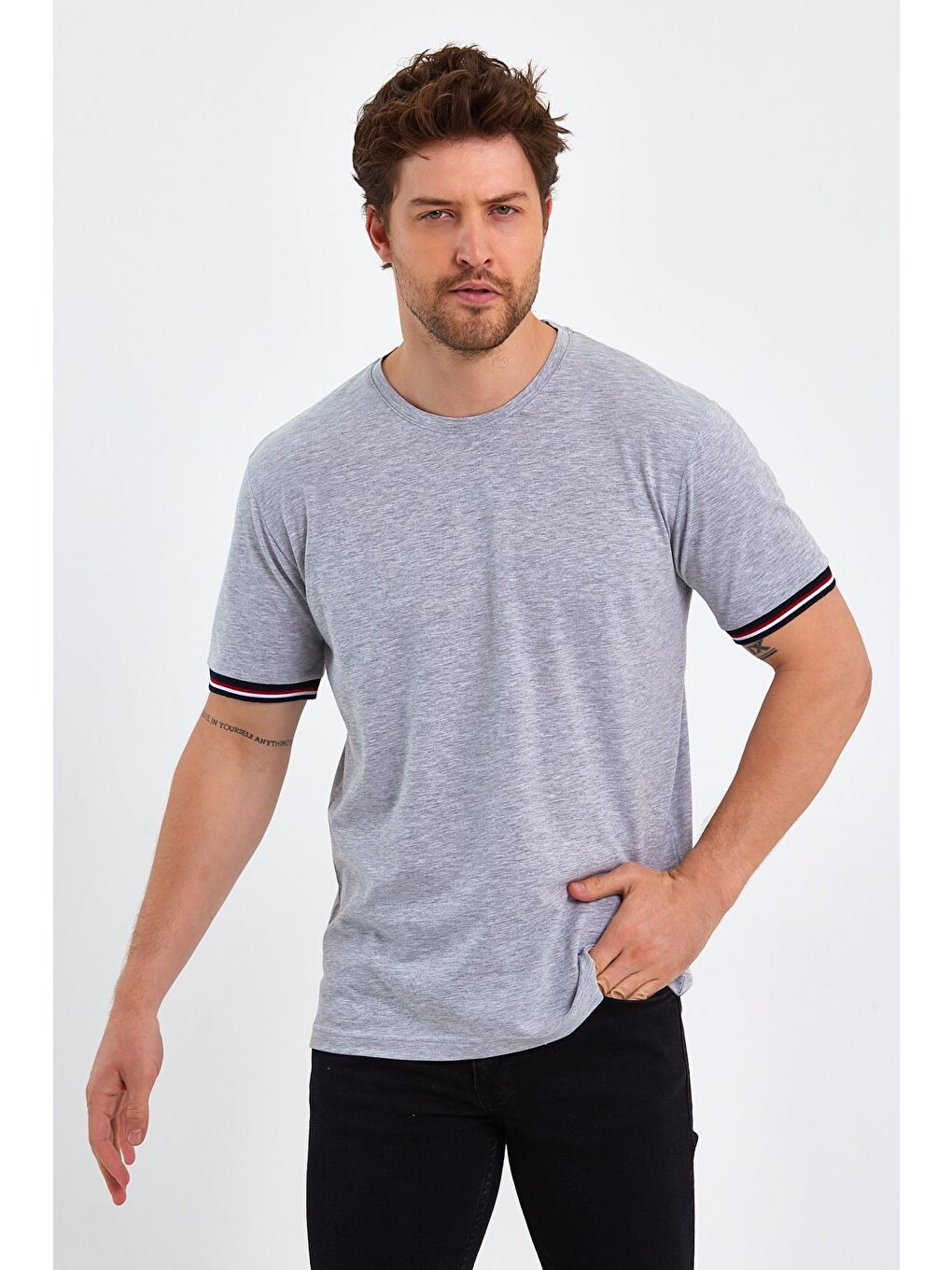 Gri Erkek Siyah Basic Kolları Şeritli %100 Pamuk Bisiklet Yaka Regular Fit Tişört