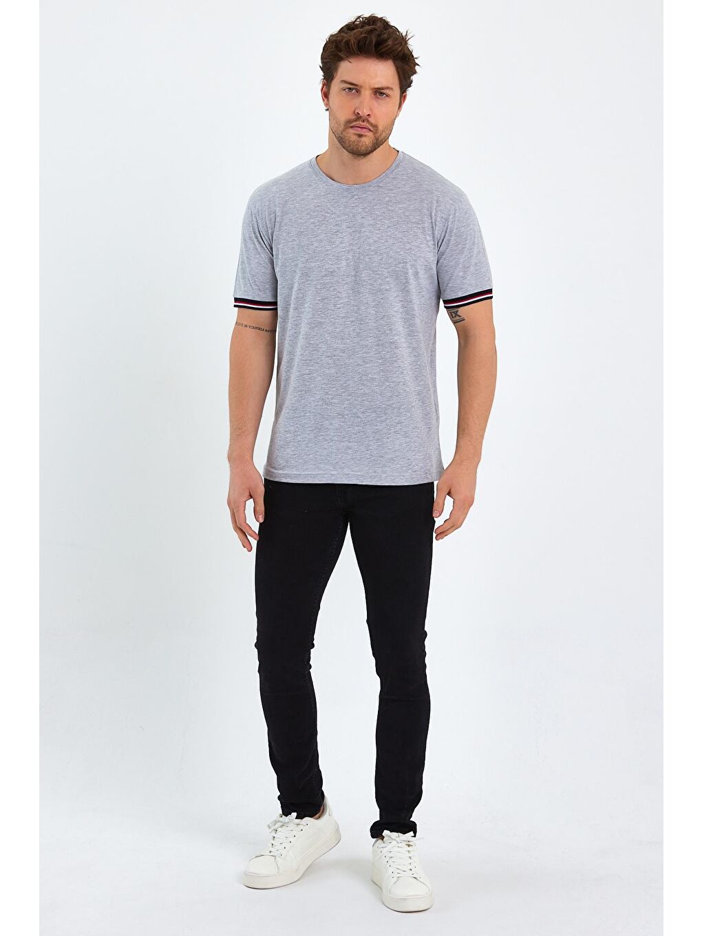 Gri Erkek Siyah Basic Kolları Şeritli %100 Pamuk Bisiklet Yaka Regular Fit Tişört-3