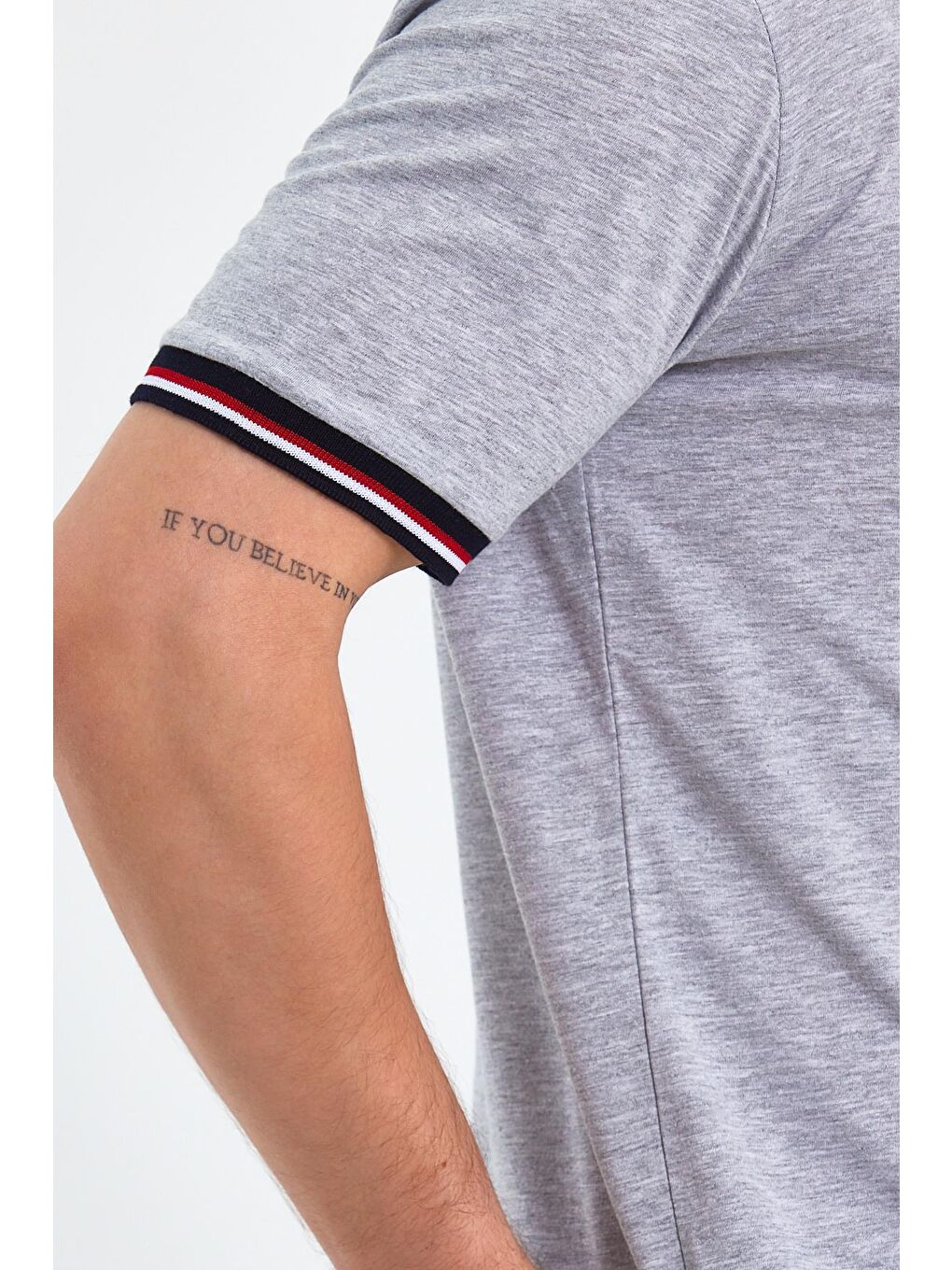 Gri Erkek Siyah Basic Kolları Şeritli %100 Pamuk Bisiklet Yaka Regular Fit Tişört-4