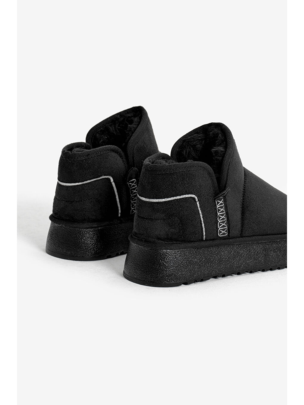 Kadın Siyah Kalın Poli Taban Süet Görünümlü İçi Kürklü Günlük Kısa Bot-3