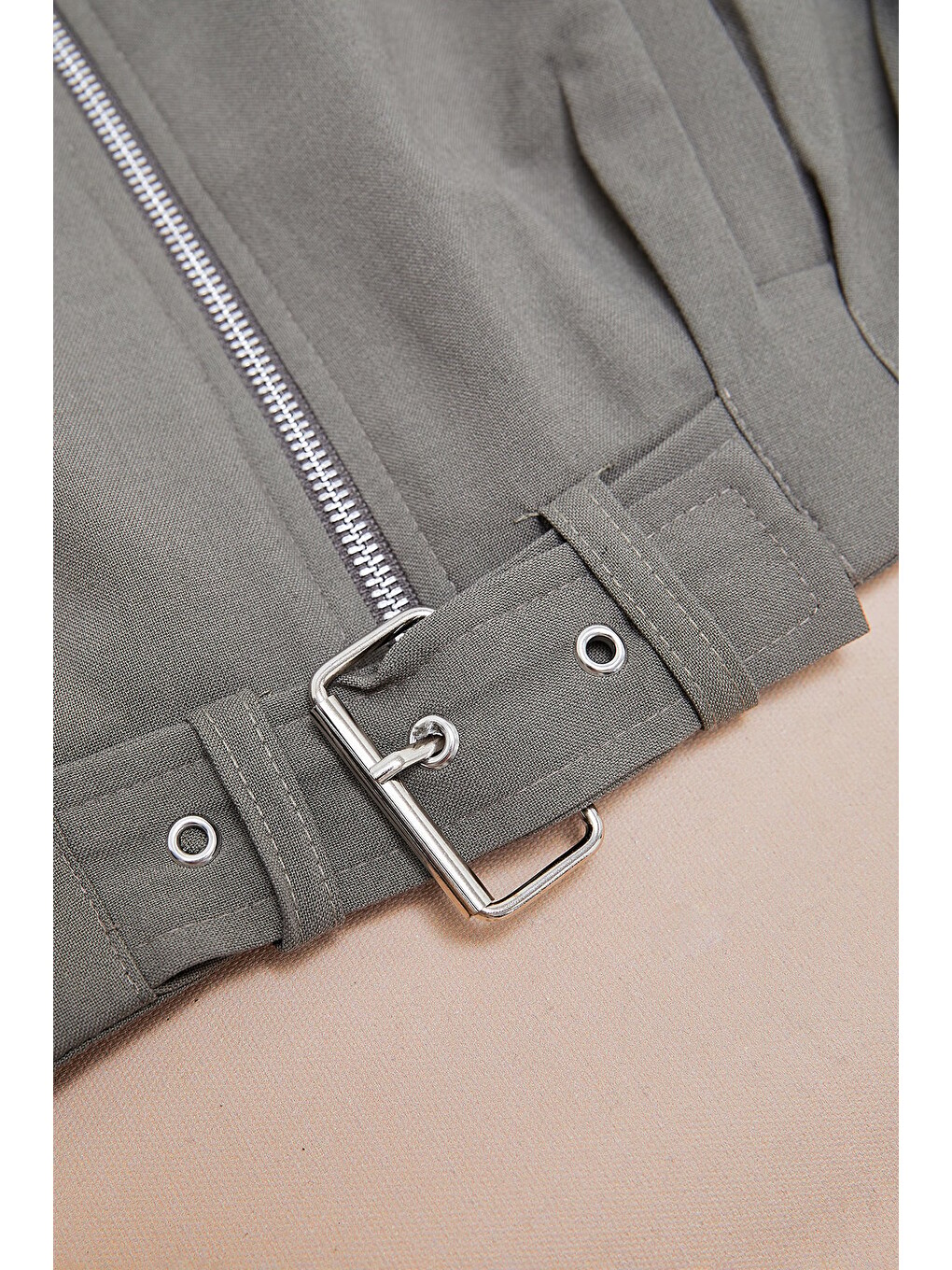 Haki Kemerli Pileli Oversize Kız Çocuk Trençkot-4