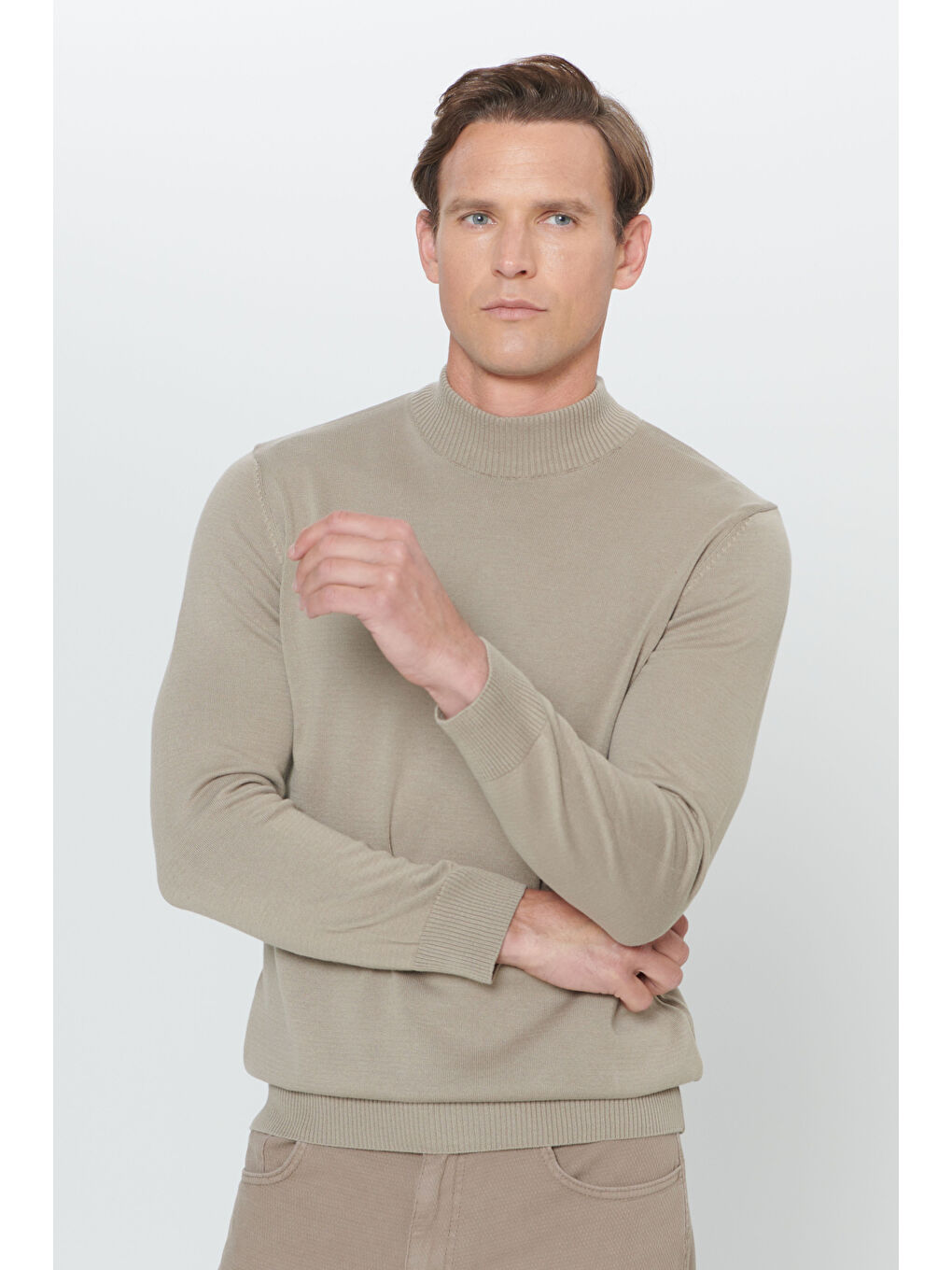 Bej Erkek Vizon Standart Fit Normal Kesim Yarım Balıkçı Yaka Pamuklu Triko Kazak