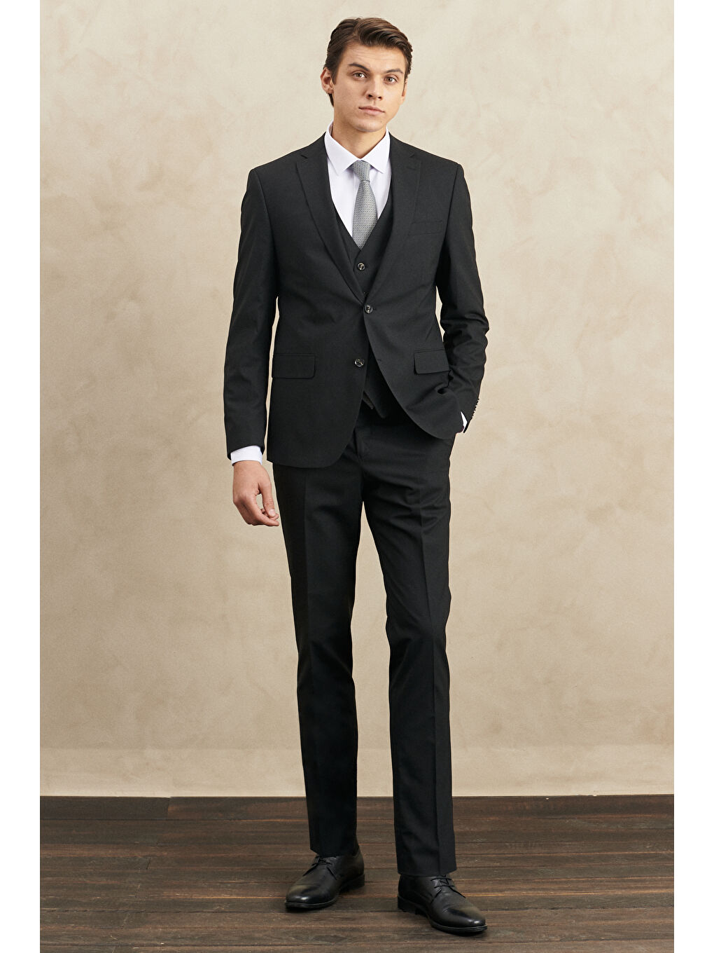 Erkek Siyah Su Geçirmez Slim Fit Dar Kesim Mono Yaka Yünlü Yelekli Nano Takım Elbise-1