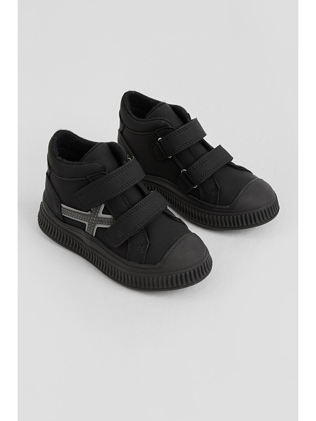 Çocuk Unisex Siyah Esnek Termo Taban Çift Cırtlı Şerit Desenli Spor Kısa Bot-2