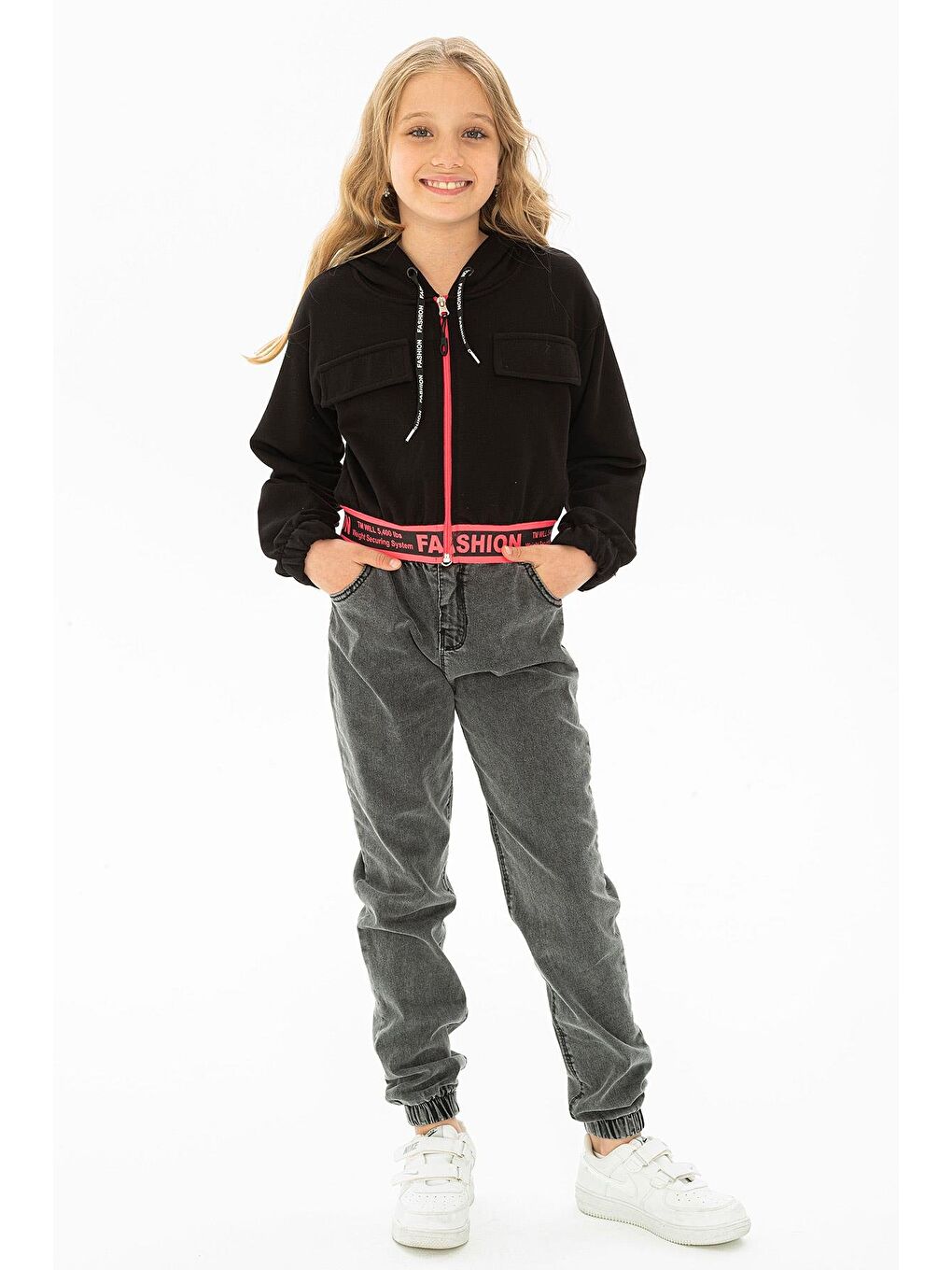 Kapüşonlu Uzun Kol Siyah Renk Kız Çocuk Hırka