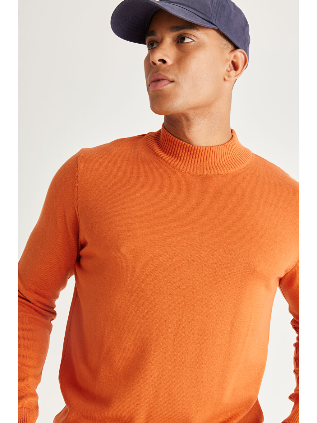 Kahverengi Erkek Kiremit Standart Fit Normal Kesim Yarım Balıkçı Yaka Pamuklu Triko Kazak-3