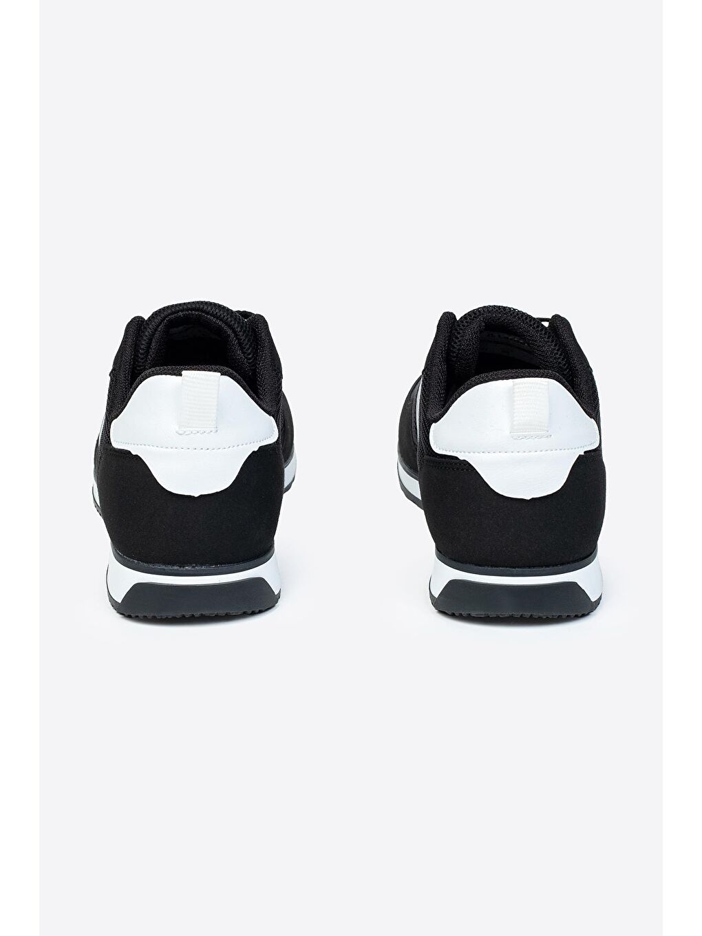 Siyah Yuvarlak Burunlu Bağcıklı Erkek Spor Ayakkabı-2