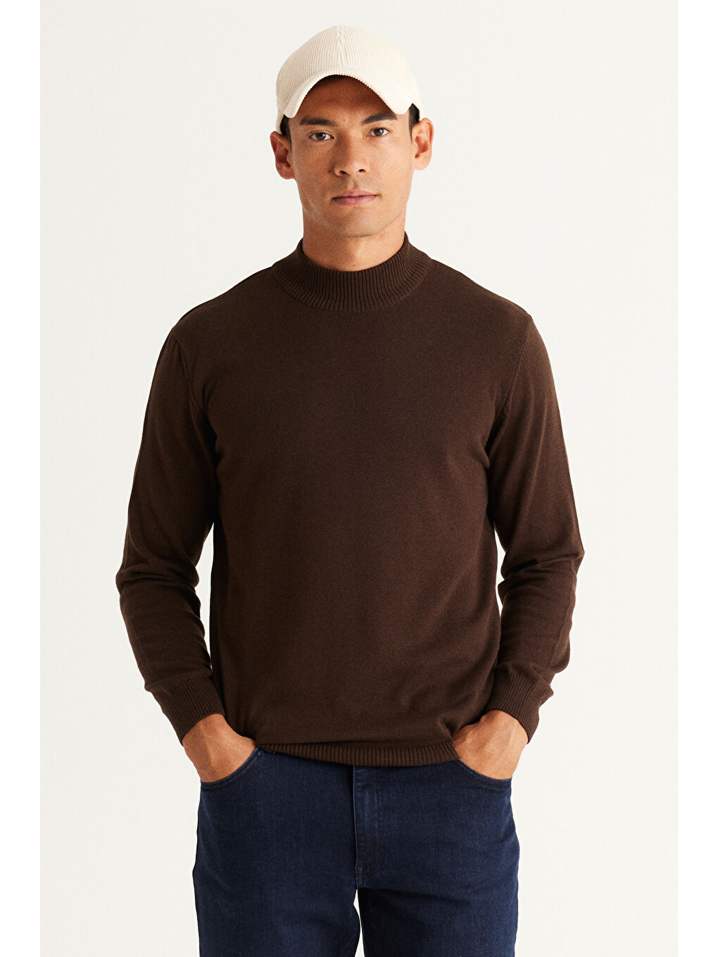 Erkek Kahverengi Standart Fit Normal Kesim Yarım Balıkçı Yaka Pamuklu Triko Kazak