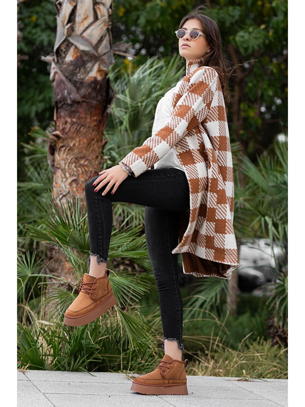 Kahverengi D590 Su Ve Soğuk Geçirmez Kadın Bot