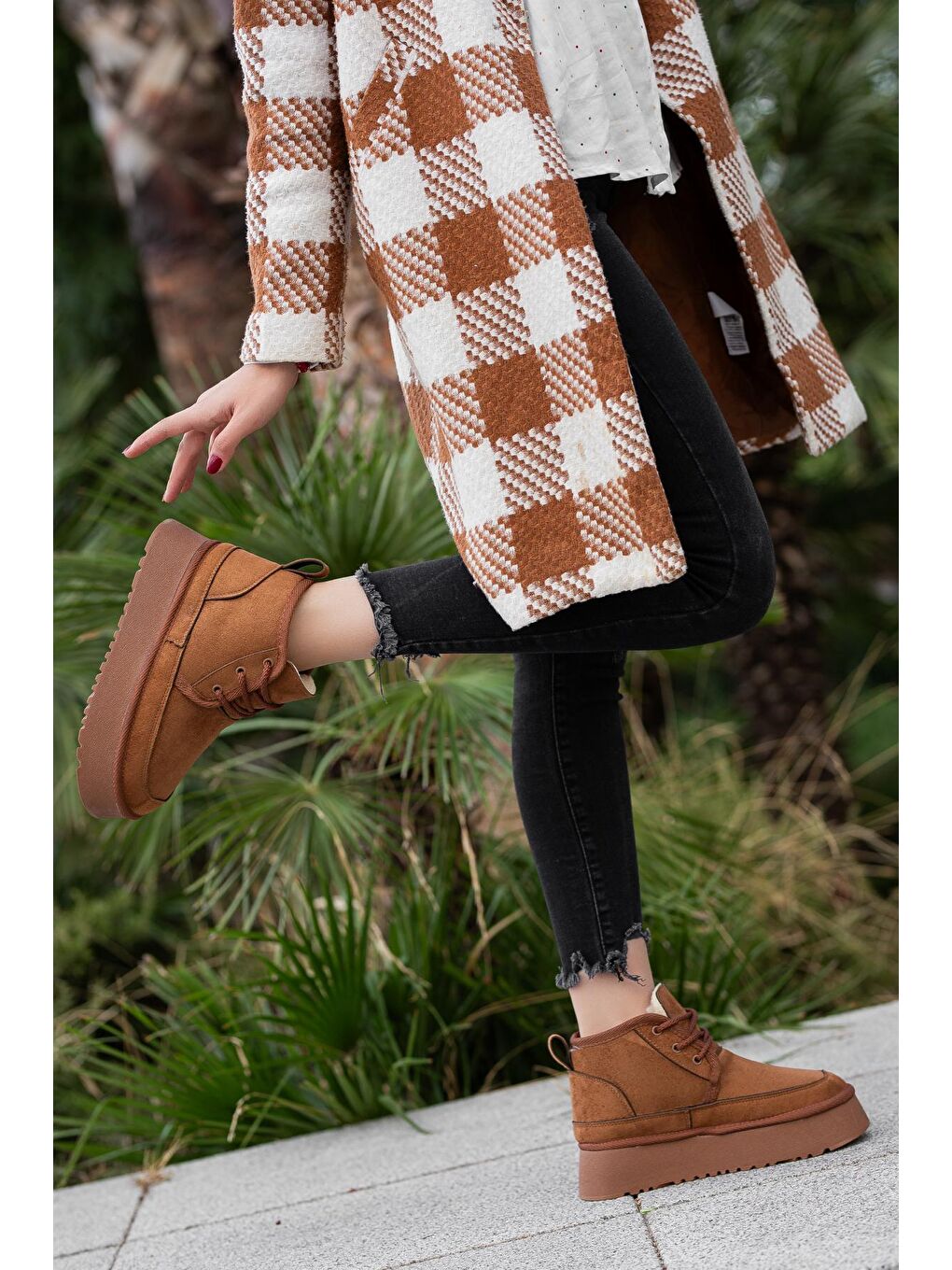 Kahverengi D590 Su Ve Soğuk Geçirmez Kadın Bot-1