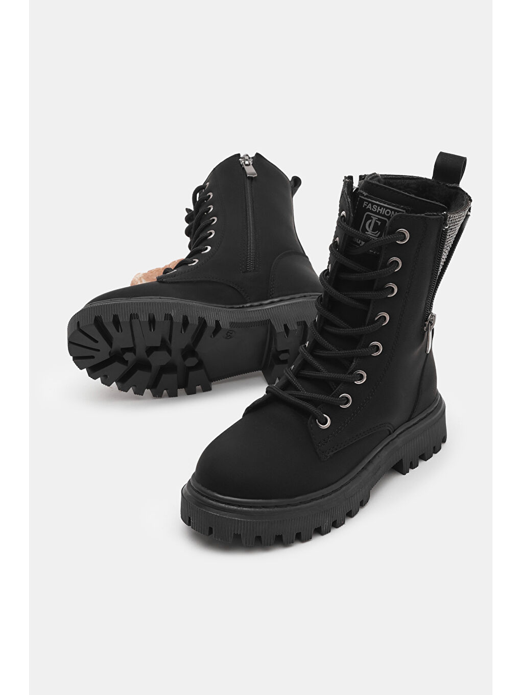 Kız Çocuk Siyah Mat Termo Taban Yanı Fermuarlı Taş Detaylı Bağcıklı ve Fermuarlı Bot-4