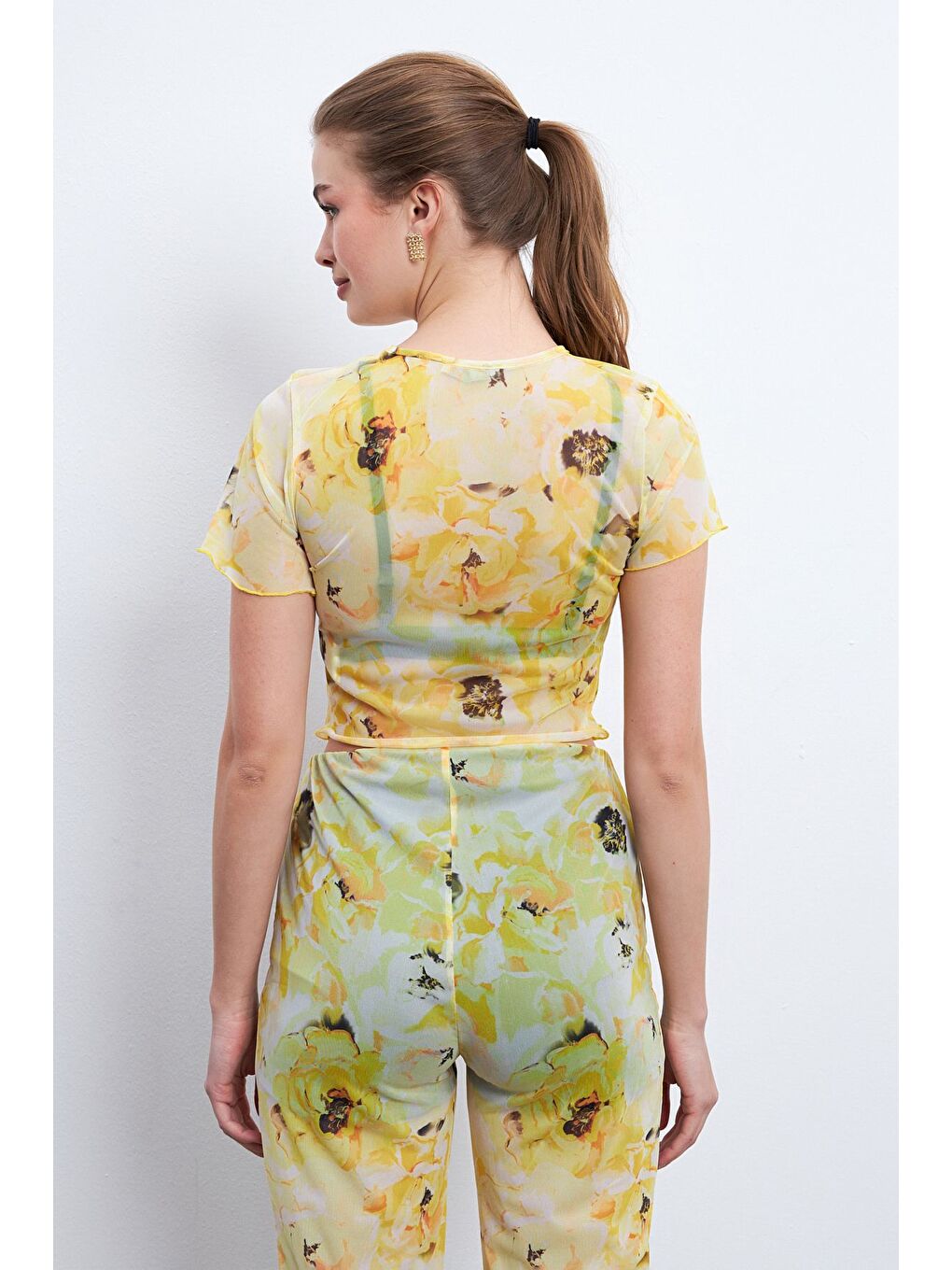 Sarı Rose Desen Astarlı Kolsuz Tül Bluz-2