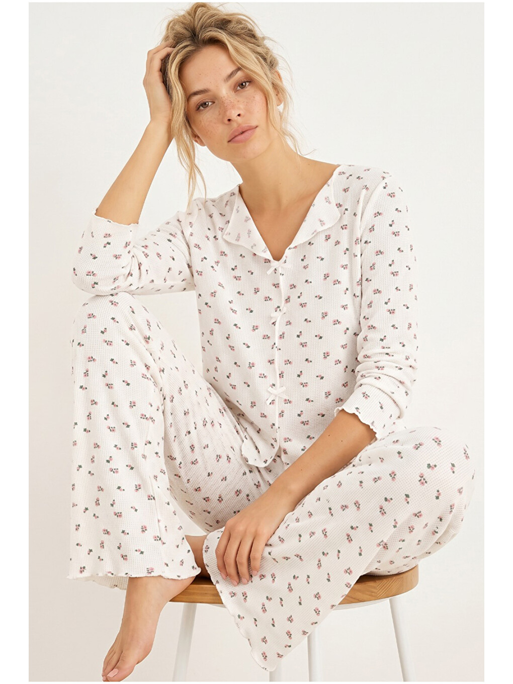 Ekru Çiçek Desenli Waffle Kumaş Örme Pijama Takım 7944