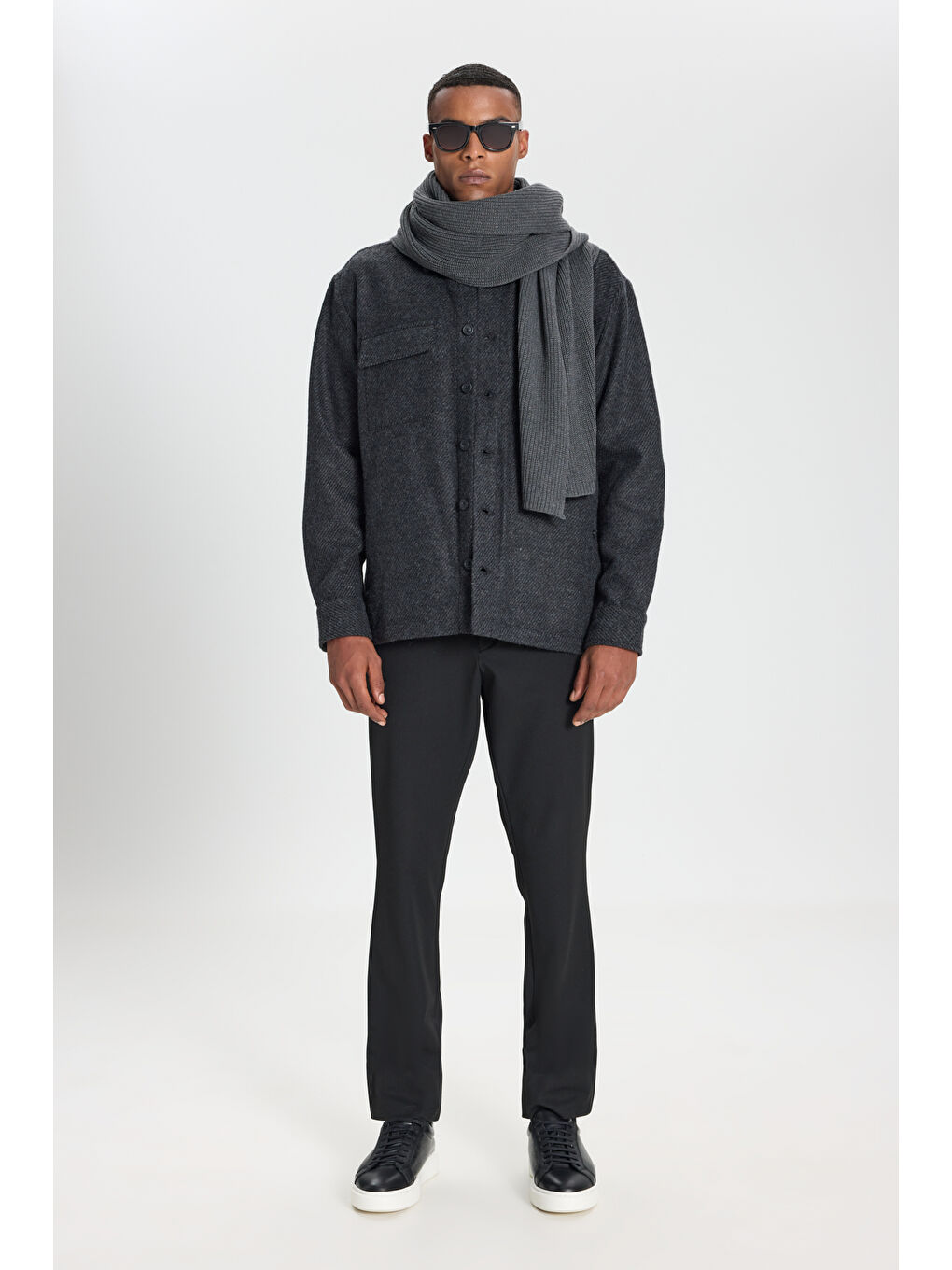 Erkek Antrasit Oversize Fit Geniş Kesim Gizli Düğme Yaka Yünlü Gömlek-2