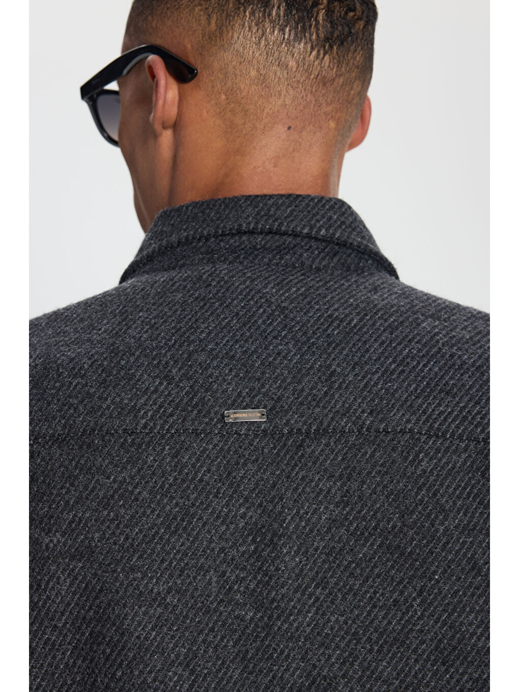 Erkek Antrasit Oversize Fit Geniş Kesim Gizli Düğme Yaka Yünlü Gömlek-5