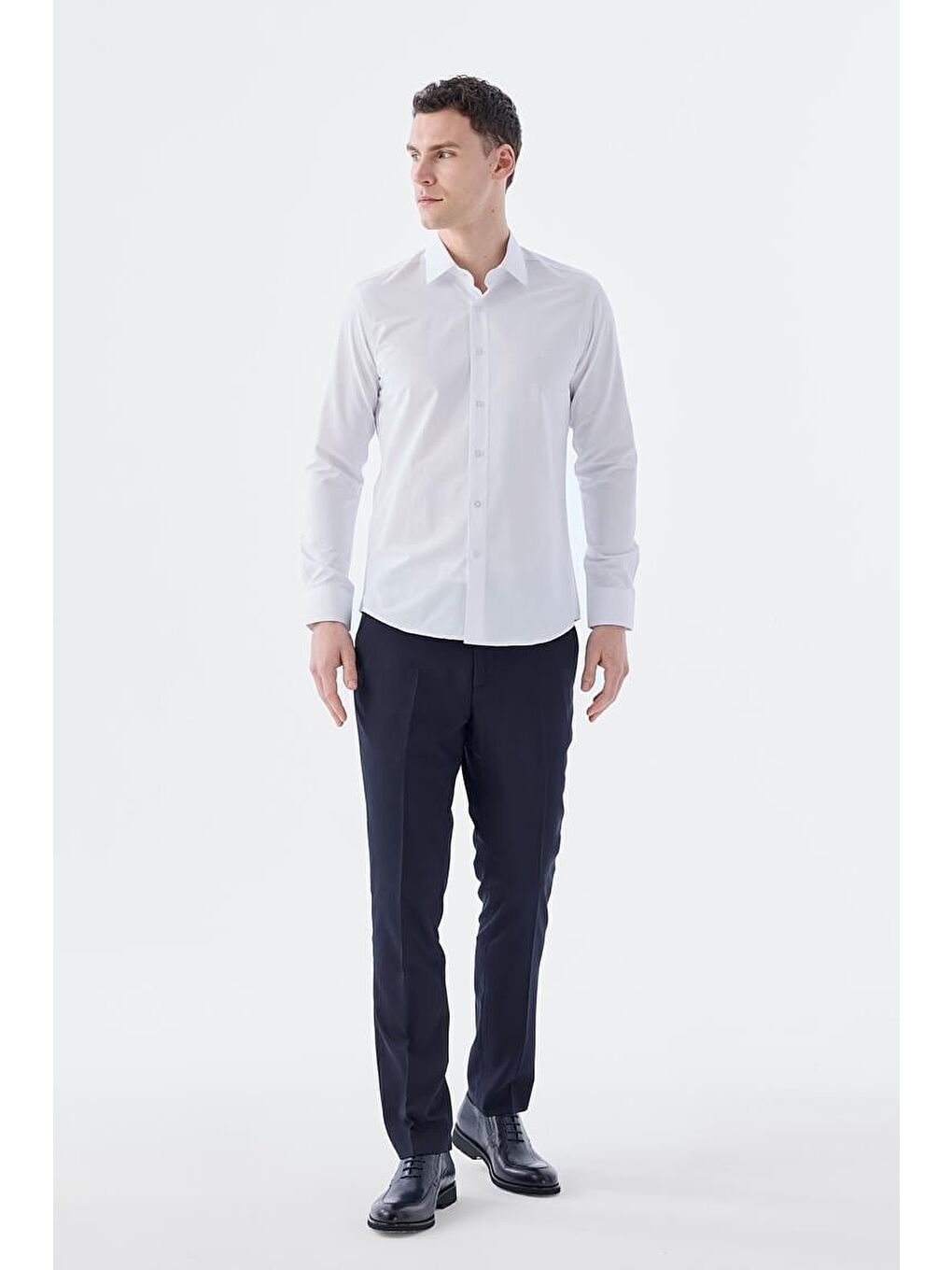 Beyaz Slim Fit İtalyan Yaka Uzun Kol Klasik Kravatlık Pamuklu Gömlek-1