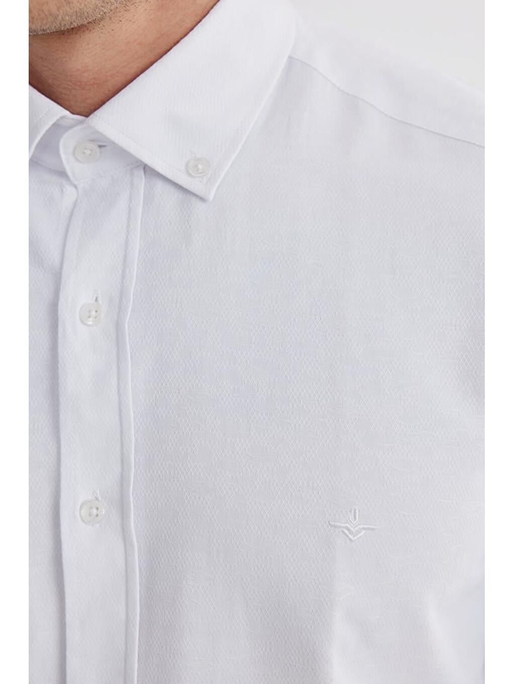 Beyaz Slim Fit Üstten Düğmeli Yaka Desenli Pamuklu Gömlek-1