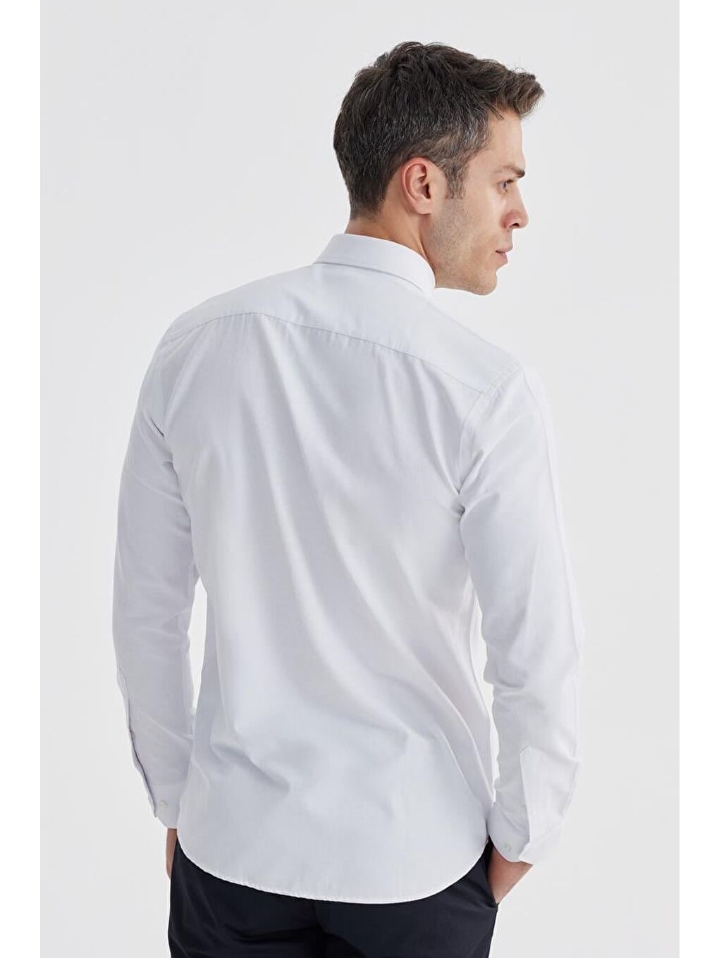 Beyaz Slim Fit Üstten Düğmeli Yaka Desenli Pamuklu Gömlek-2