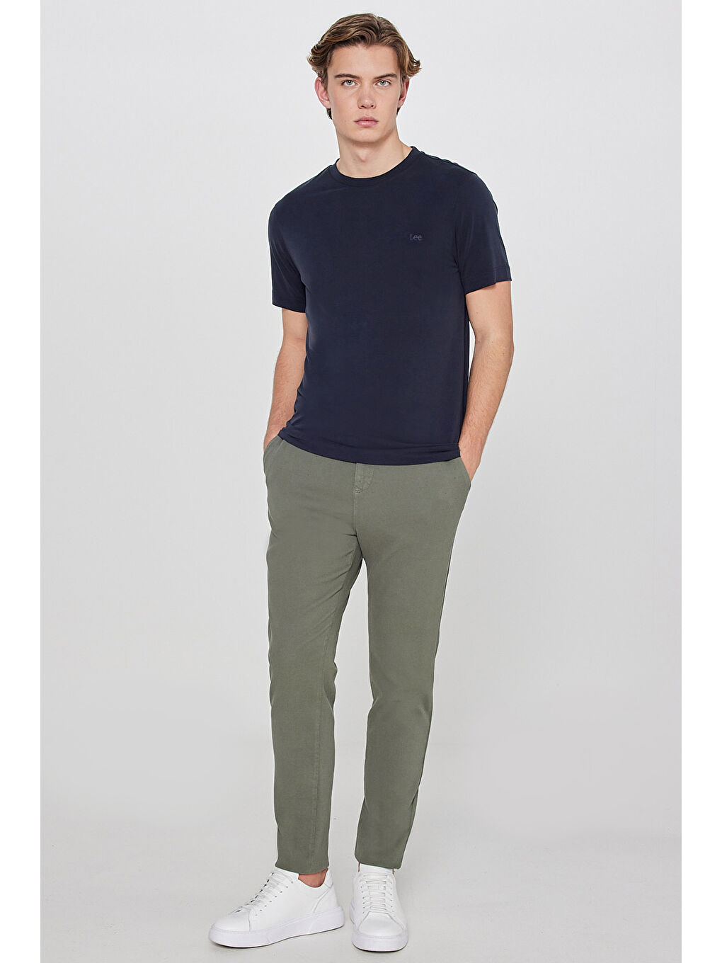 Siyah Regular Fit Bisiklet Yaka Tişört-2