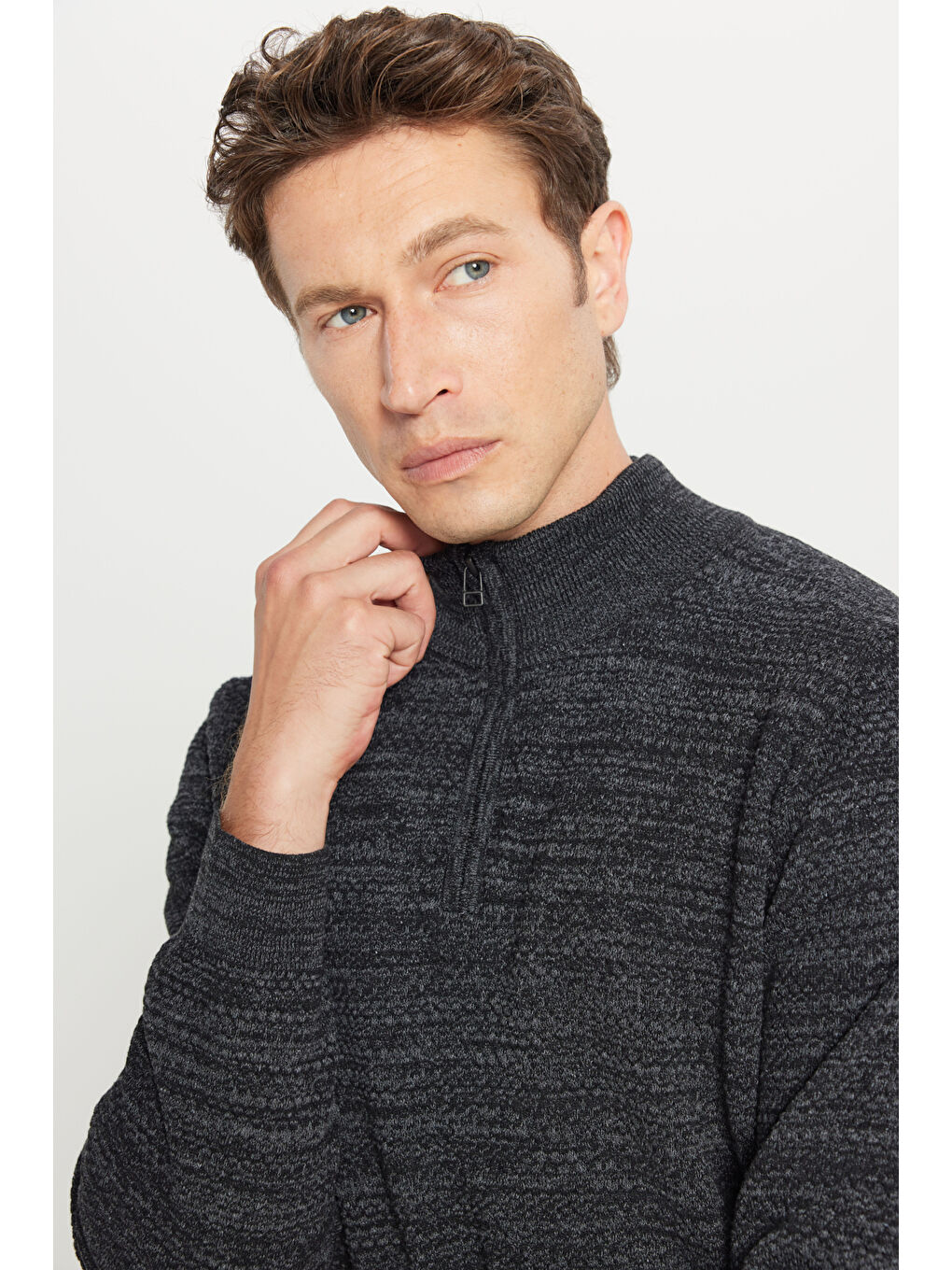 Erkek Antrasit-Melanj Pamuklu Standart Fit Normal Kesim Bato Yaka Jakarlı Triko Kazak-3