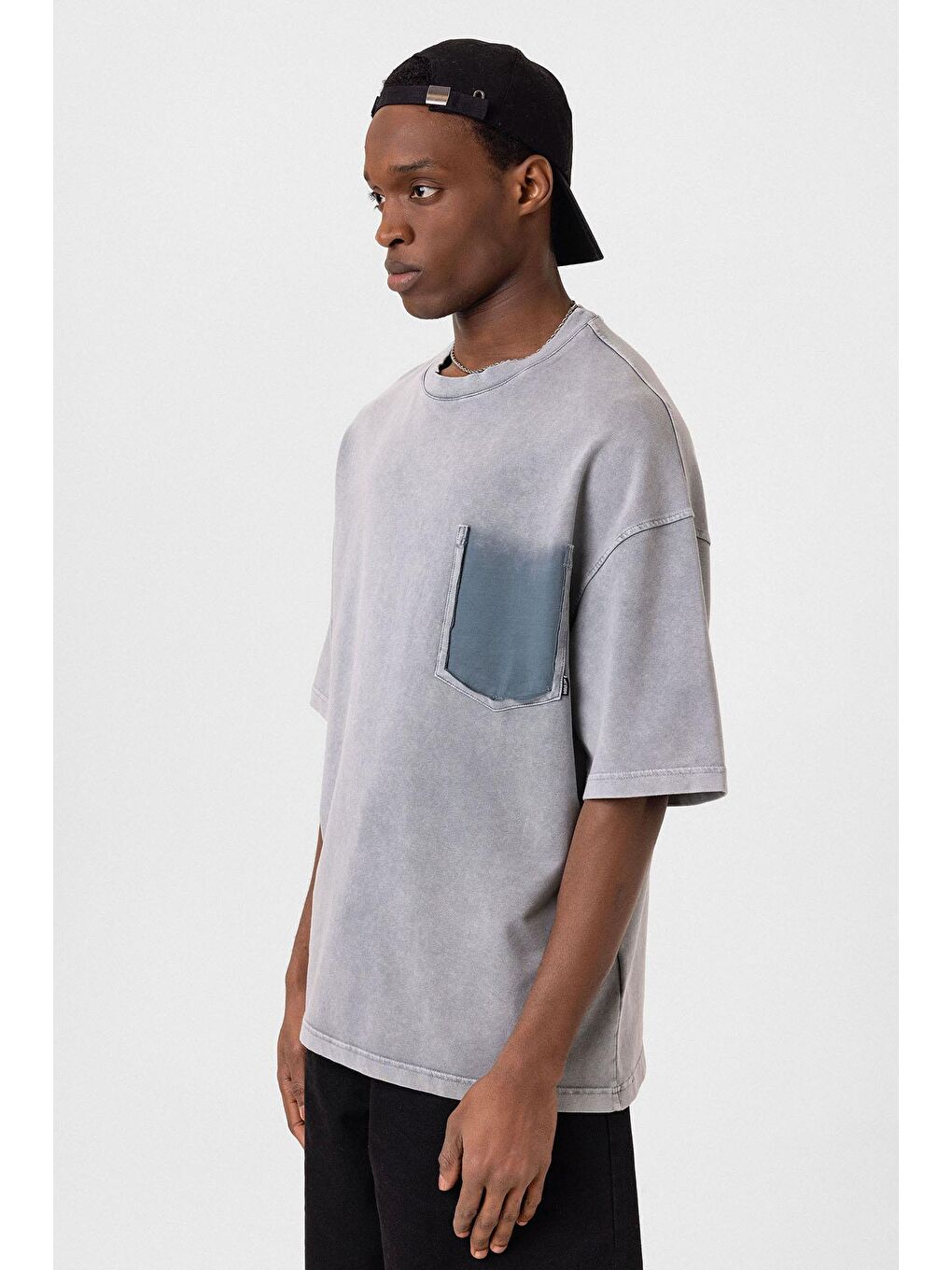 Yıkamalı Cep Detaylı Oversize Tişört Gri-3