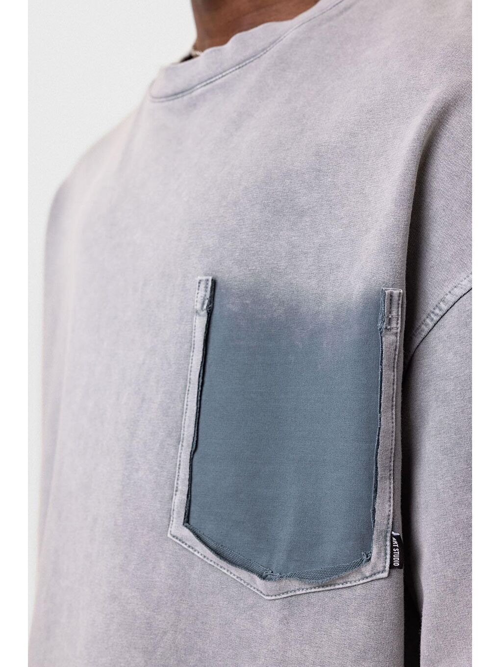 Yıkamalı Cep Detaylı Oversize Tişört Gri-5