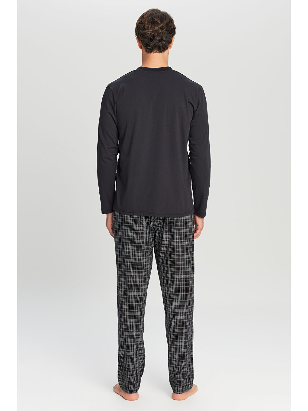 Erkek Siyah %100 Pamuk Standart Fit Hakim Yaka Desenli Cepli Pijama Takımı-4