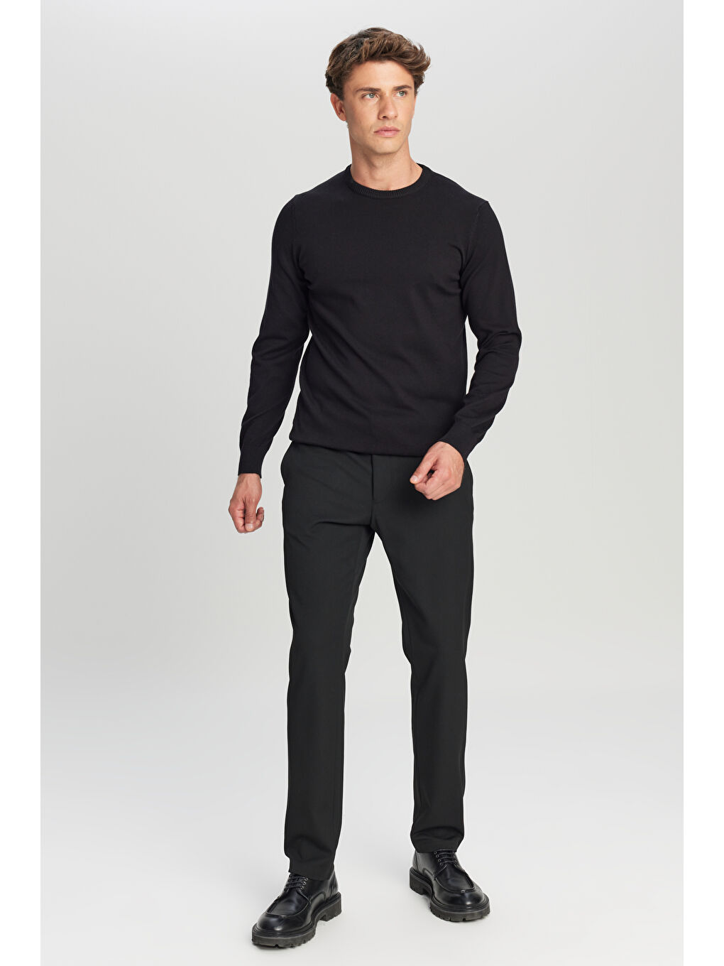 Erkek Siyah Pamuklu Standart Fit Normal Kesim Bisiklet Yaka Triko Kazak-1