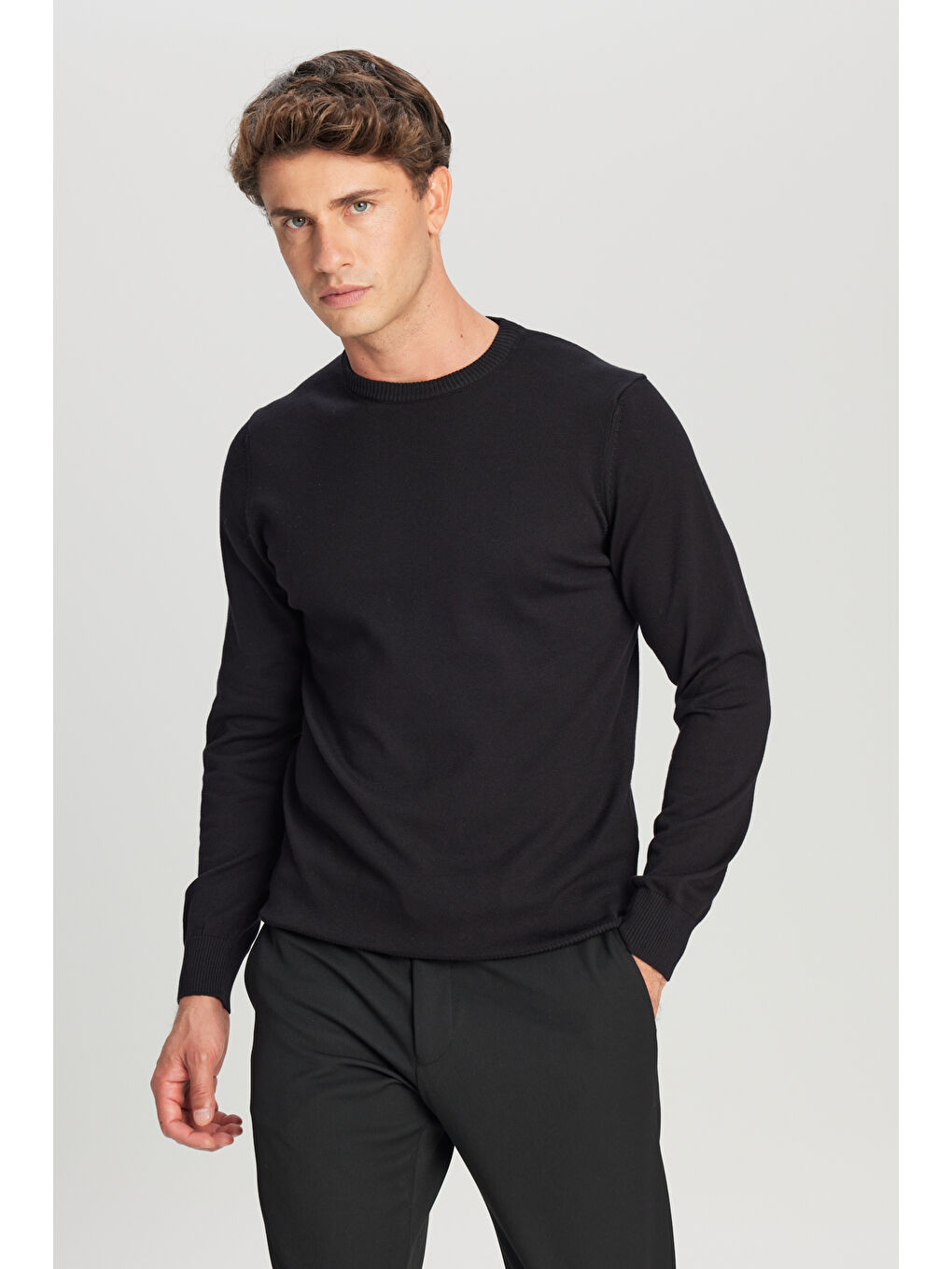 Erkek Siyah Pamuklu Standart Fit Normal Kesim Bisiklet Yaka Triko Kazak-2