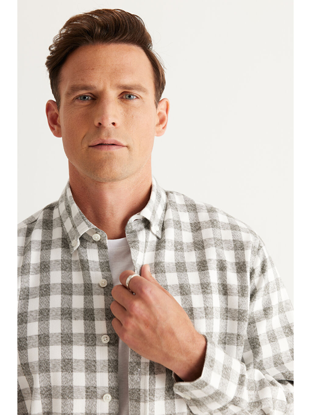 Erkek Ekru-Haki Comfort Fit Rahat Kesim Düğmeli Yaka Flanel Oduncu Gömlek-2