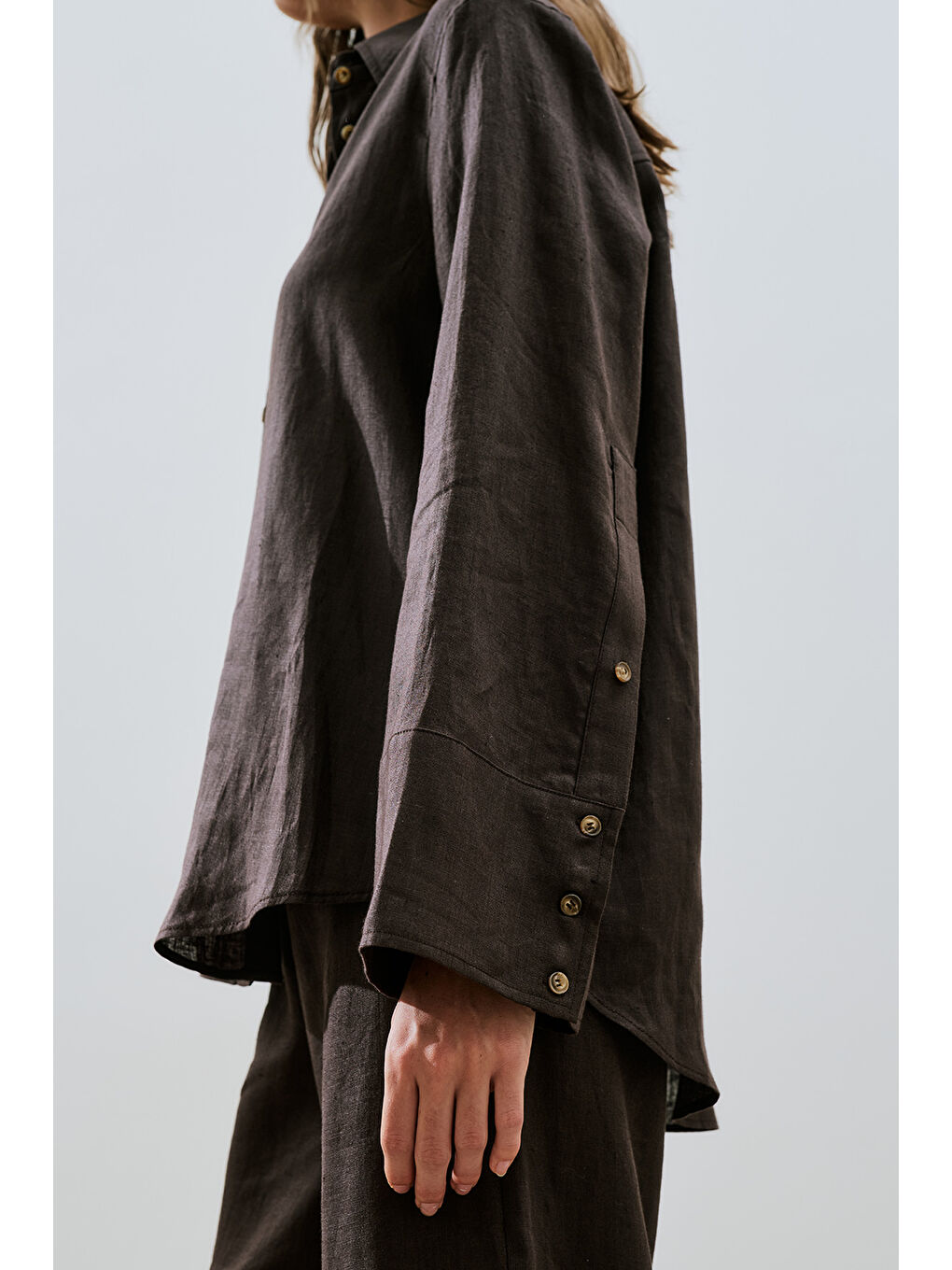 Kahverengi Keten Geniş Manşetli Gömlek Acı Kahve-3
