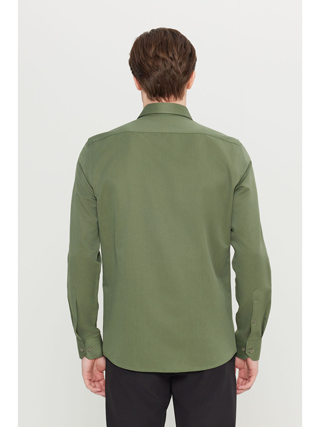 Erkek Haki Pamuklu Tailored Slim Fit Dar Kesim Klasik Yaka Armürlü Cepli Gömlek-4