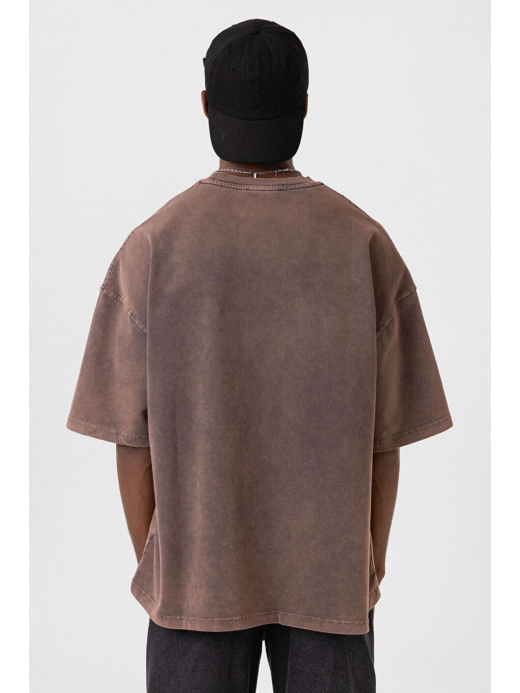 Kahverengi Yıkamalı Cep Detaylı Oversize Tişört Kahve-4
