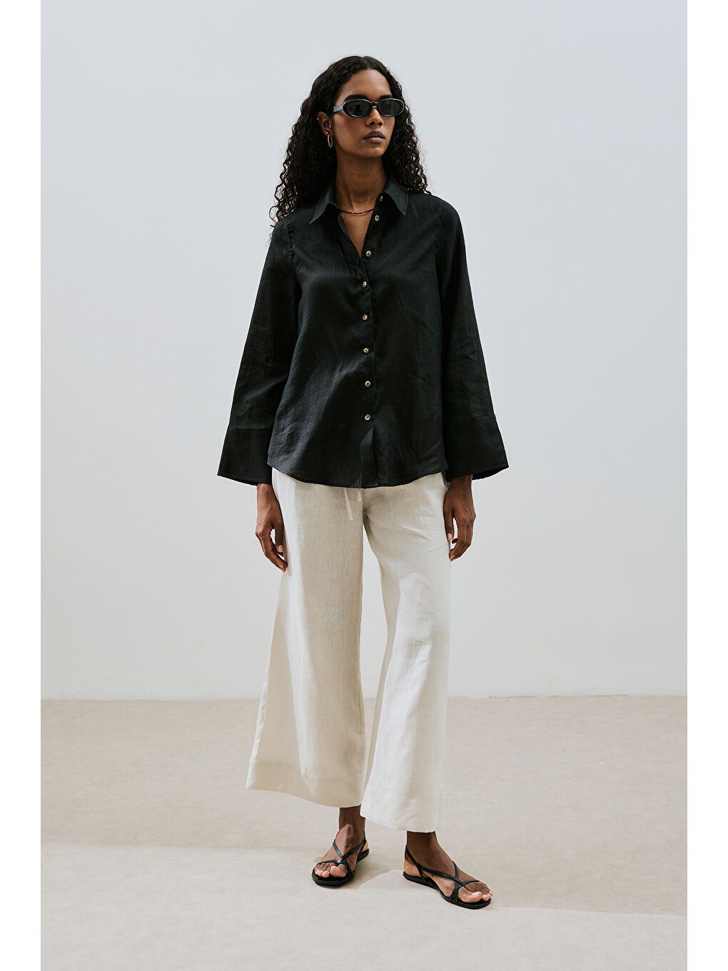 Keten Geniş Manşetli Gömlek Siyah-1