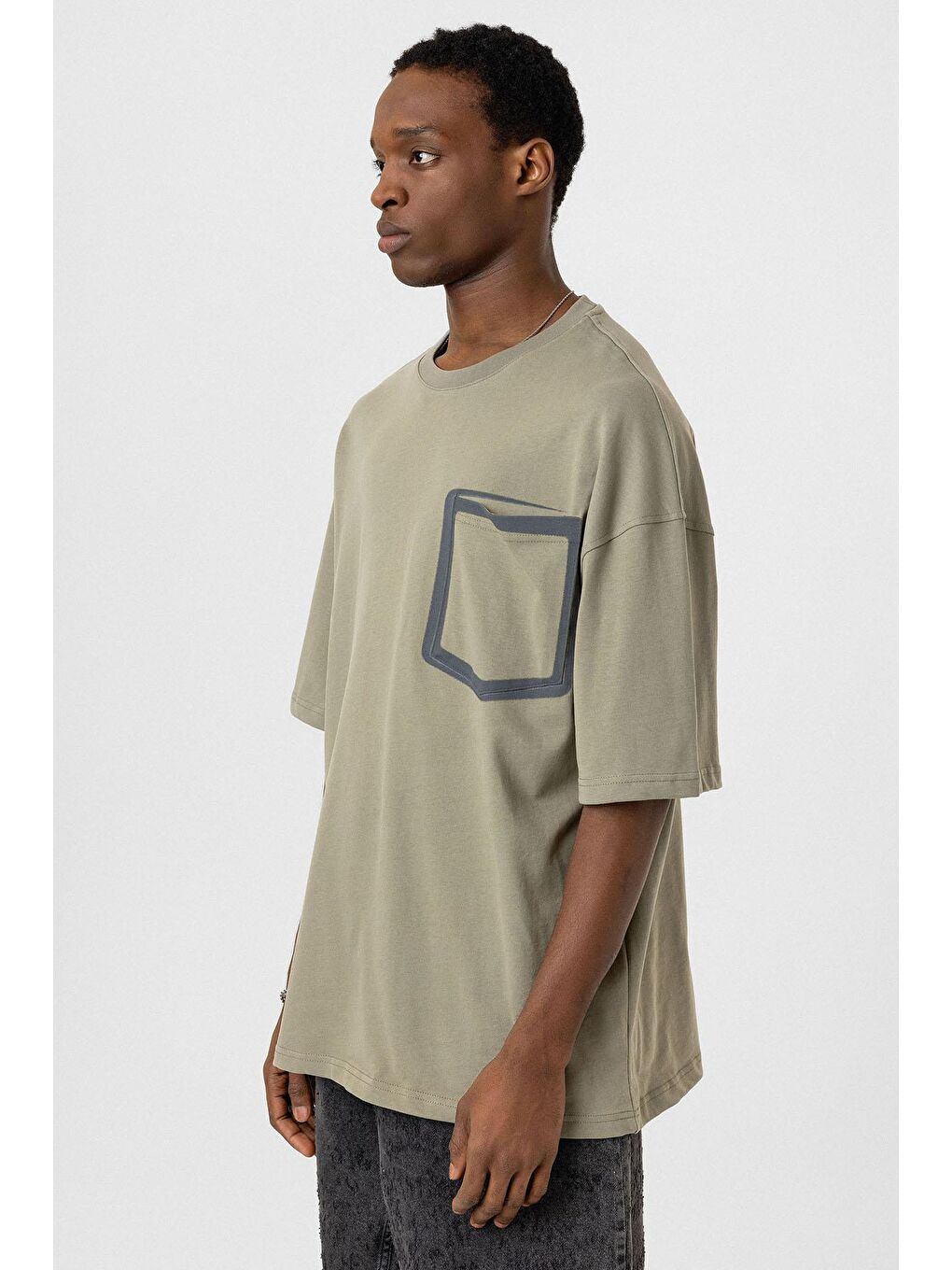 Bisiklet Yaka Cepli Oversize Tişört Haki-3