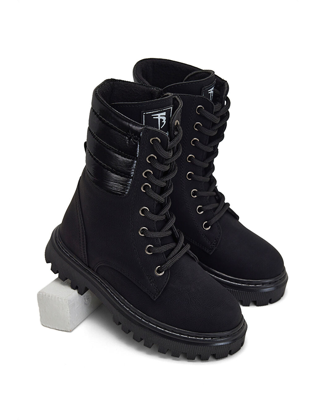 Kız Çocuk Siyah Termo Taban Yanı Kapitone Desenli Bağcıklı ve Fermuarlı Bot