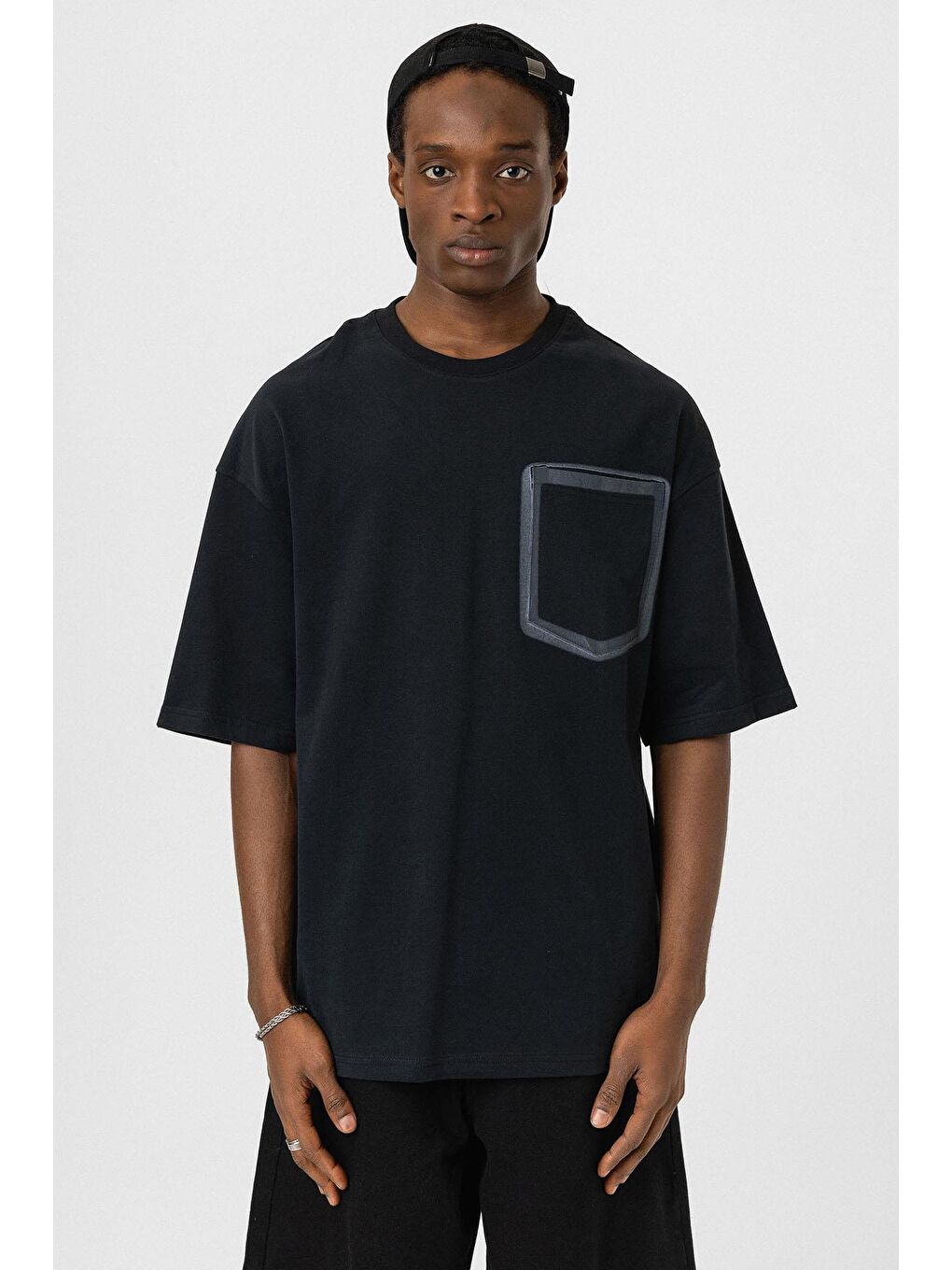 Bisiklet Yaka Cepli Oversize Tişört Siyah-2