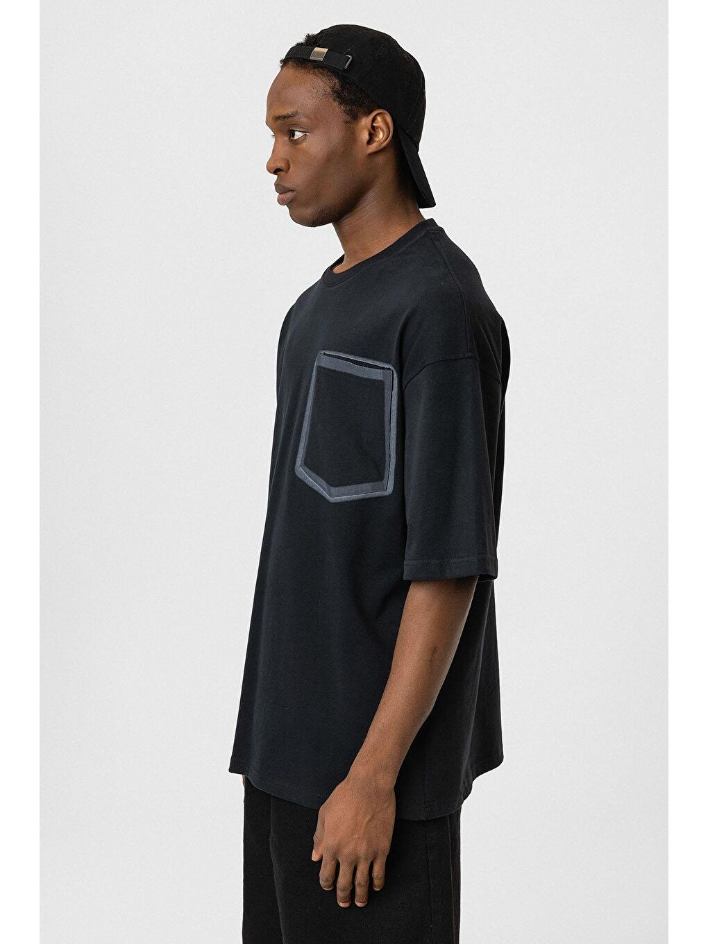 Bisiklet Yaka Cepli Oversize Tişört Siyah-3