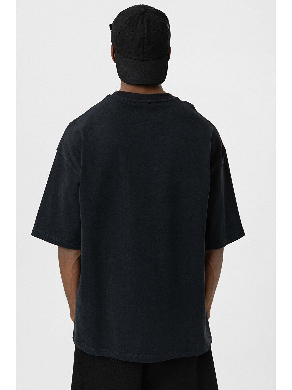 Bisiklet Yaka Cepli Oversize Tişört Siyah-4