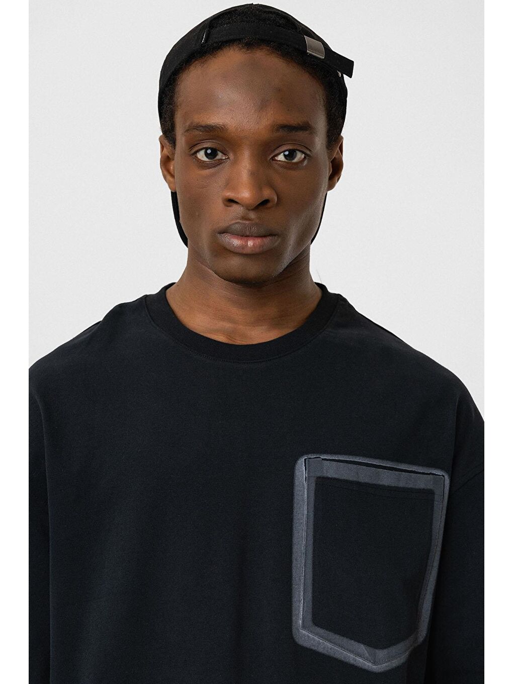 Bisiklet Yaka Cepli Oversize Tişört Siyah-5