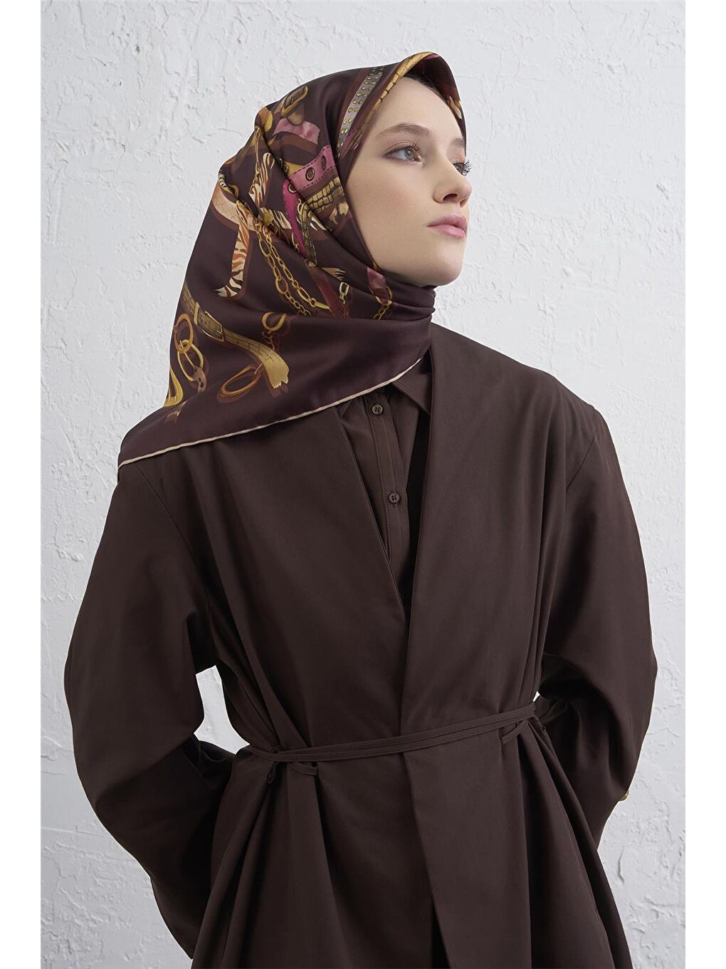 Kahverengi Obje Desenli Saf İpek Twill Eşarp 9422D 02-3