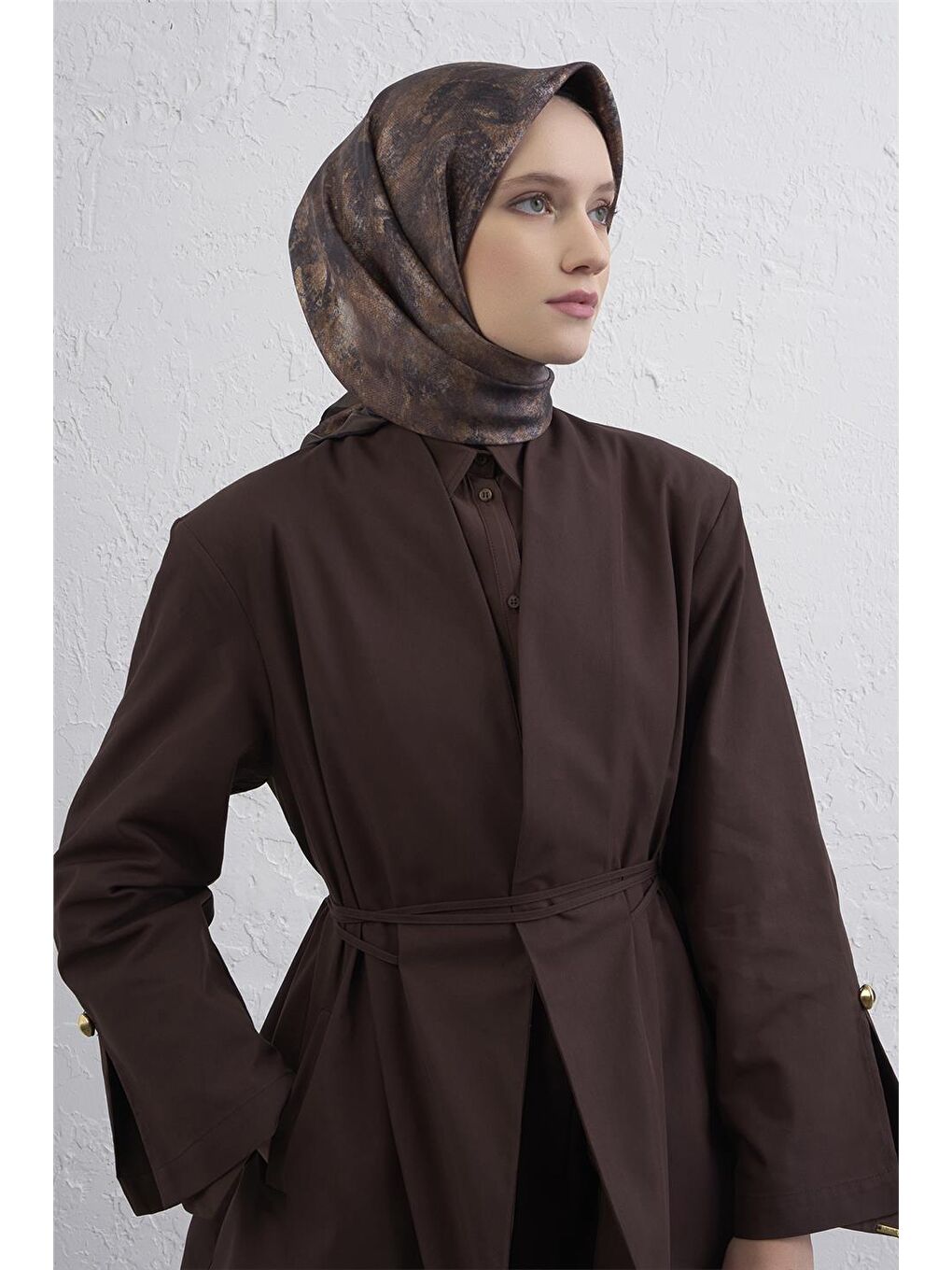 Kahverengi Soyut Desenli Saf İpek Twill Eşarp 9433D 52