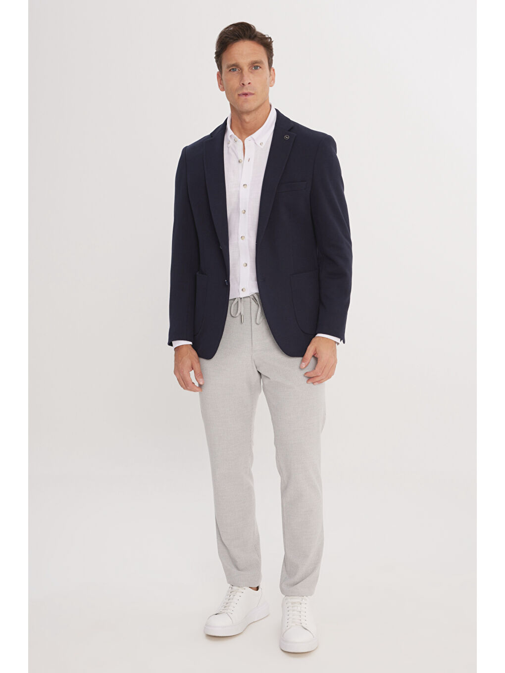 Erkek Lacivert Pamuklu Slim Fit Dar Kesim Mono Yaka Armürlü Torba Cepli Blazer Ceket-1