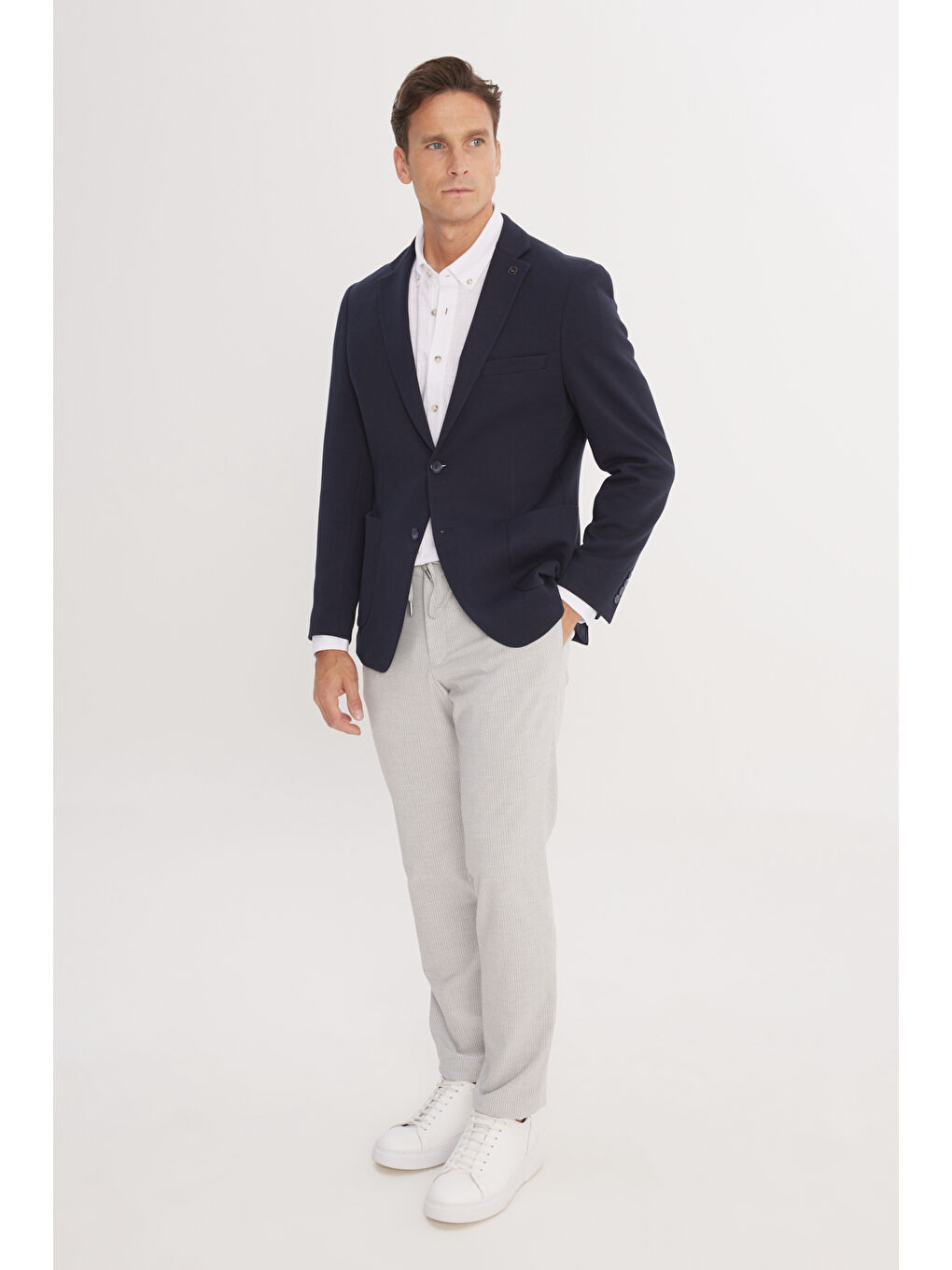 Erkek Lacivert Pamuklu Slim Fit Dar Kesim Mono Yaka Armürlü Torba Cepli Blazer Ceket-3