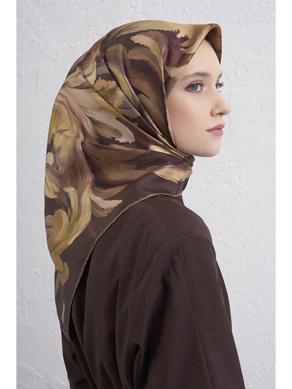 Kahverengi Soyut Desenli Saf İpek Twill Eşarp 9423D 32-2