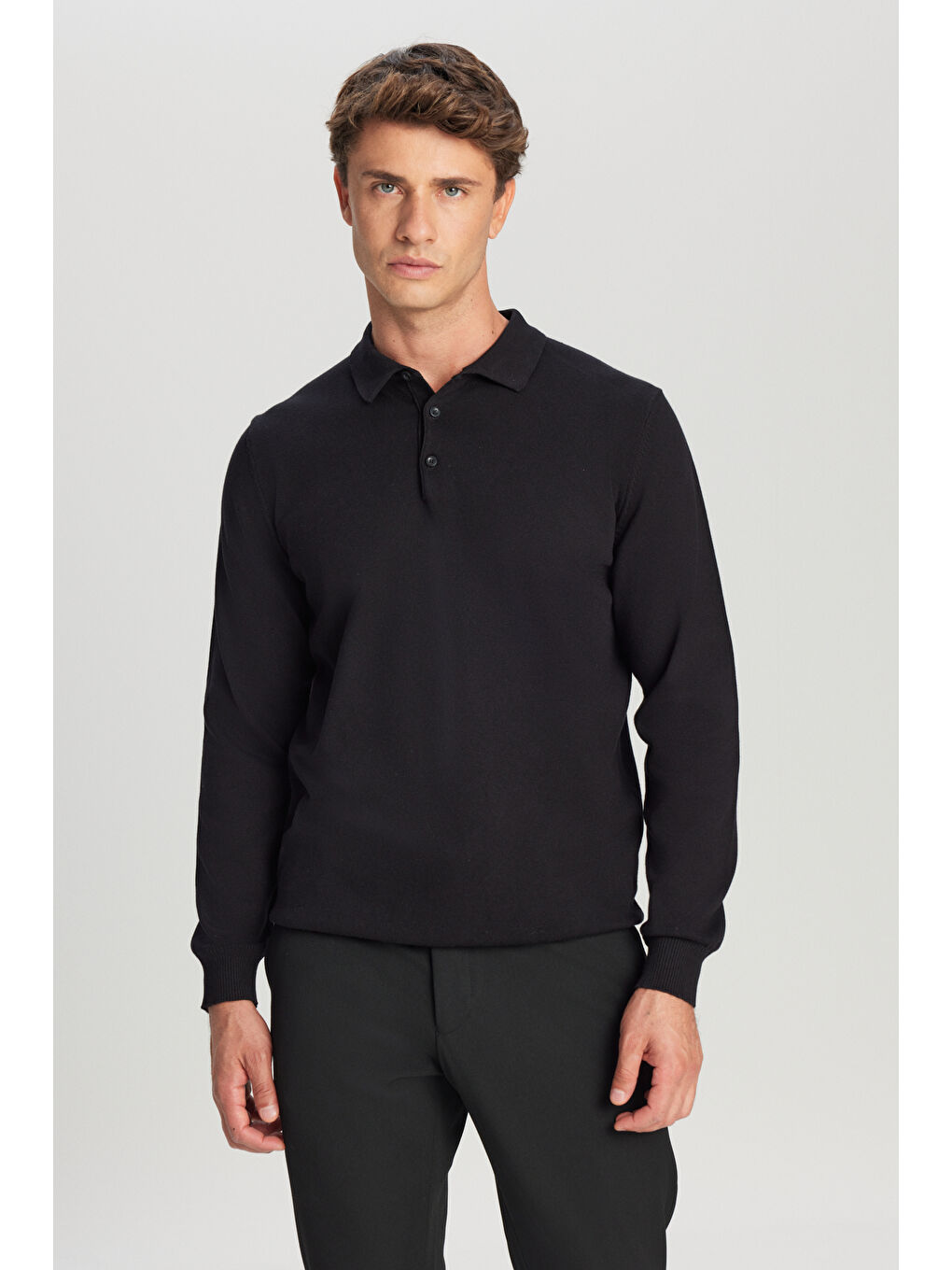 Erkek Siyah Pamuklu Standart Fit Normal Kesim Polo Yaka Triko Kazak