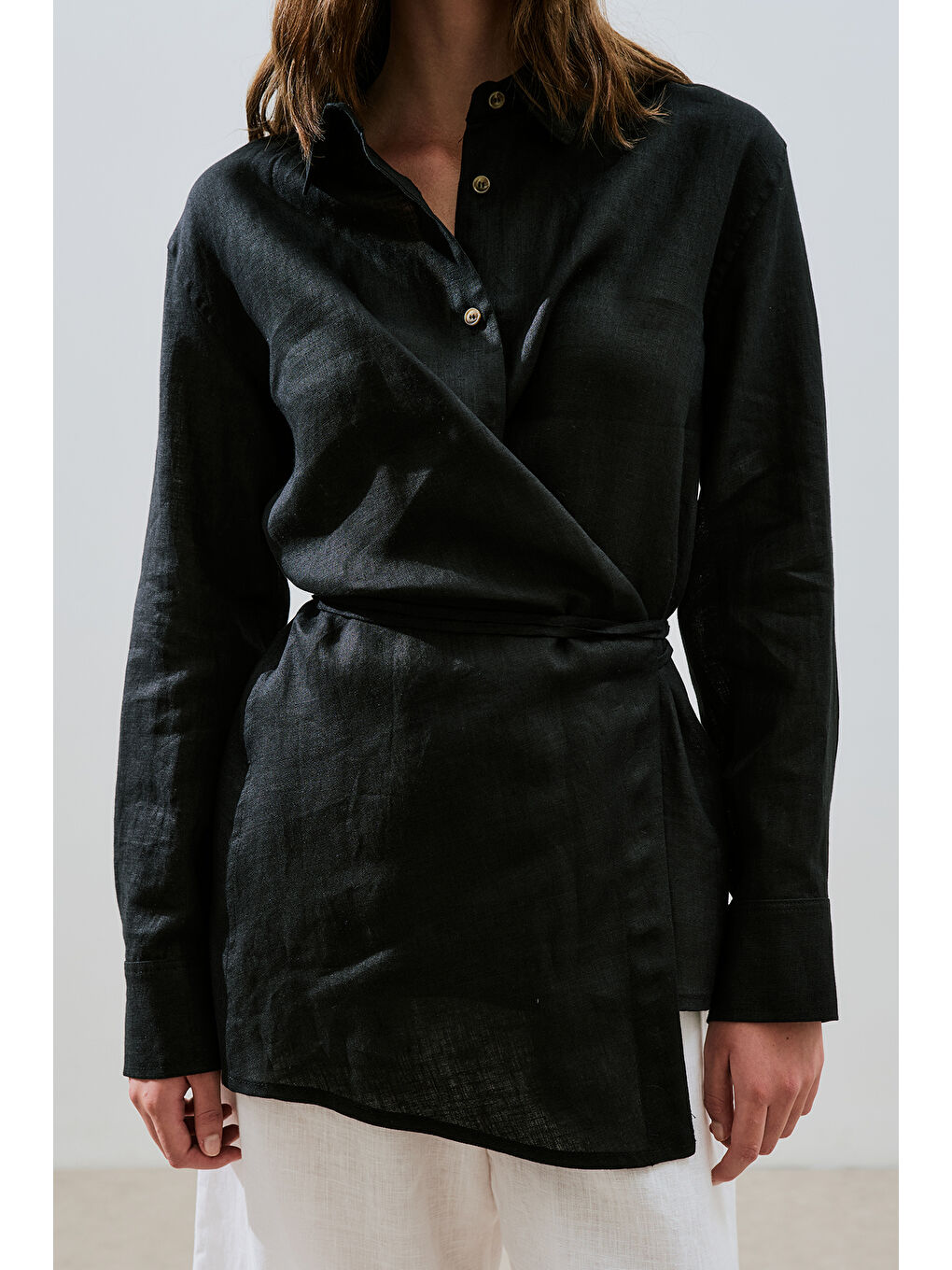Keten Bağlama Detaylı Gömlek Siyah-1