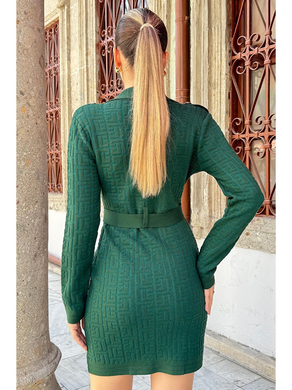 Yeşil Kemerli Düğme Detaylı Triko Elbise-3