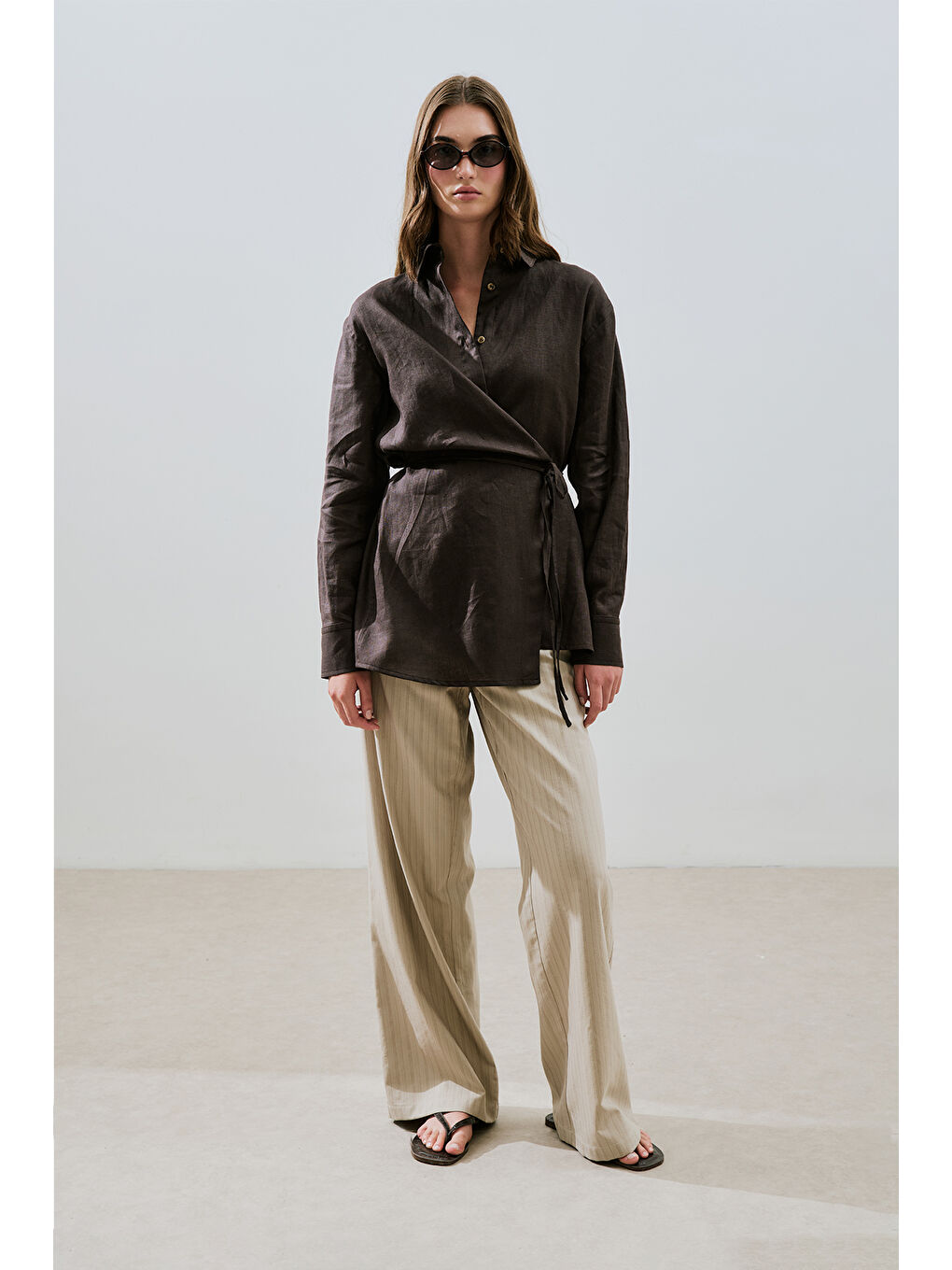 Kahverengi Keten Bağlama Detaylı Gömlek Acı Kahve-2